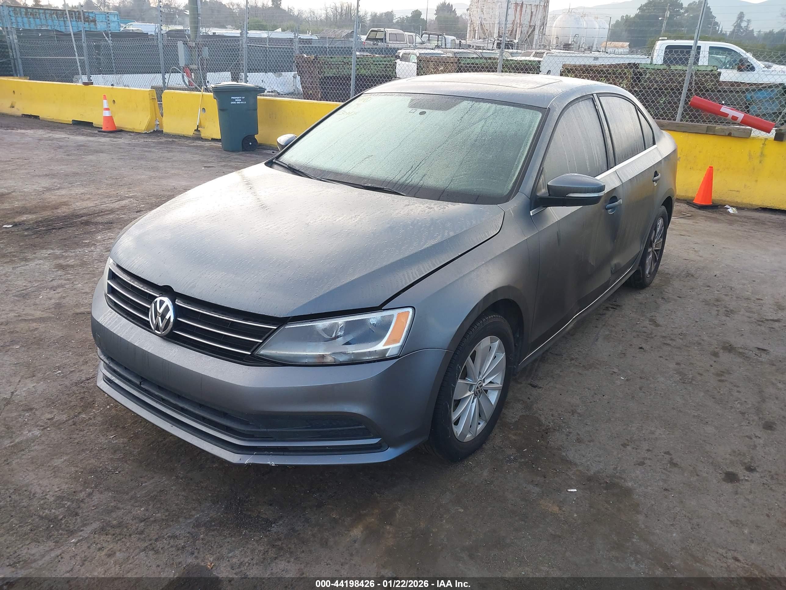VOLKSWAGEN JETTA image 2