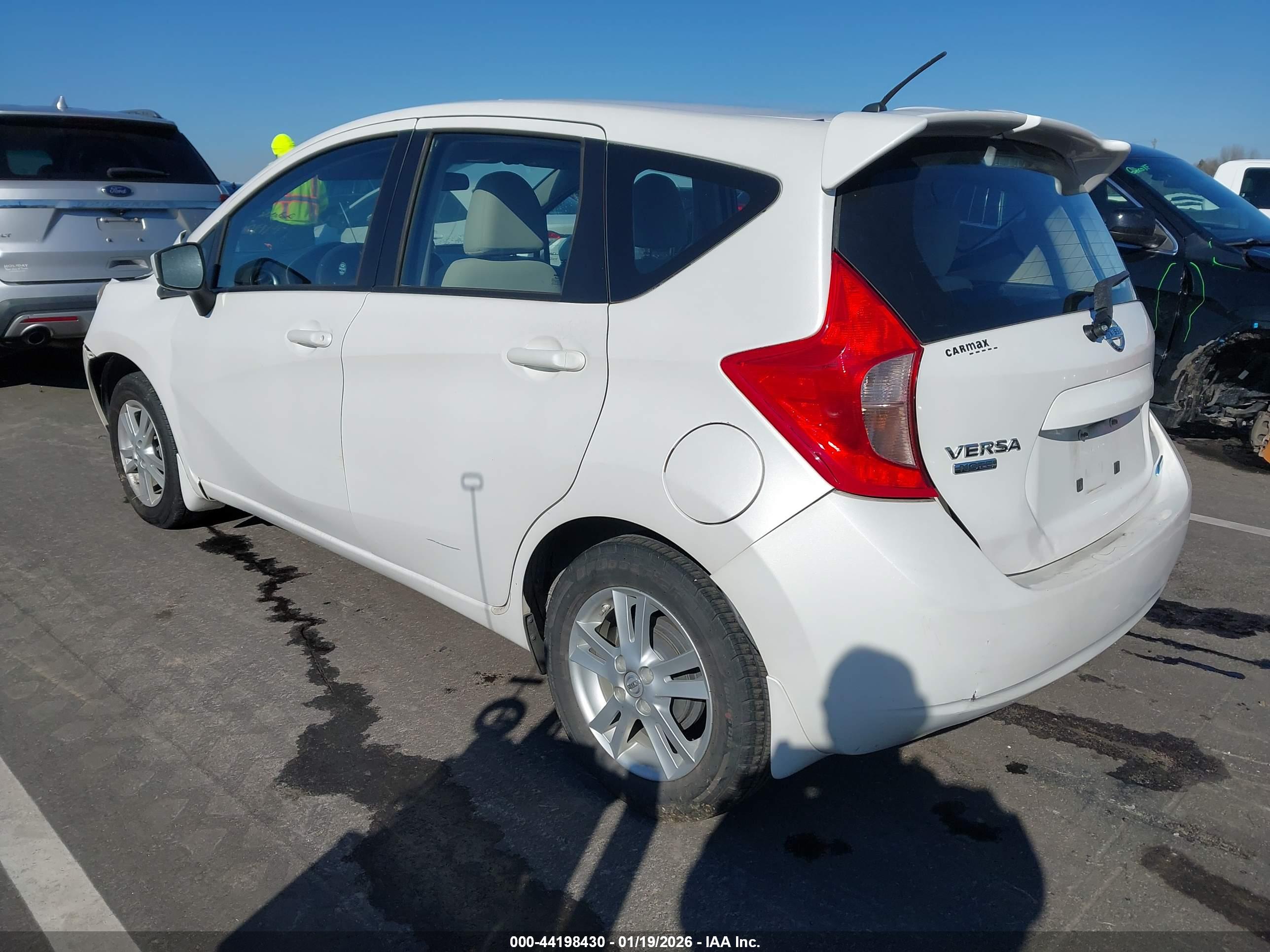 NISSAN VERSA image 3