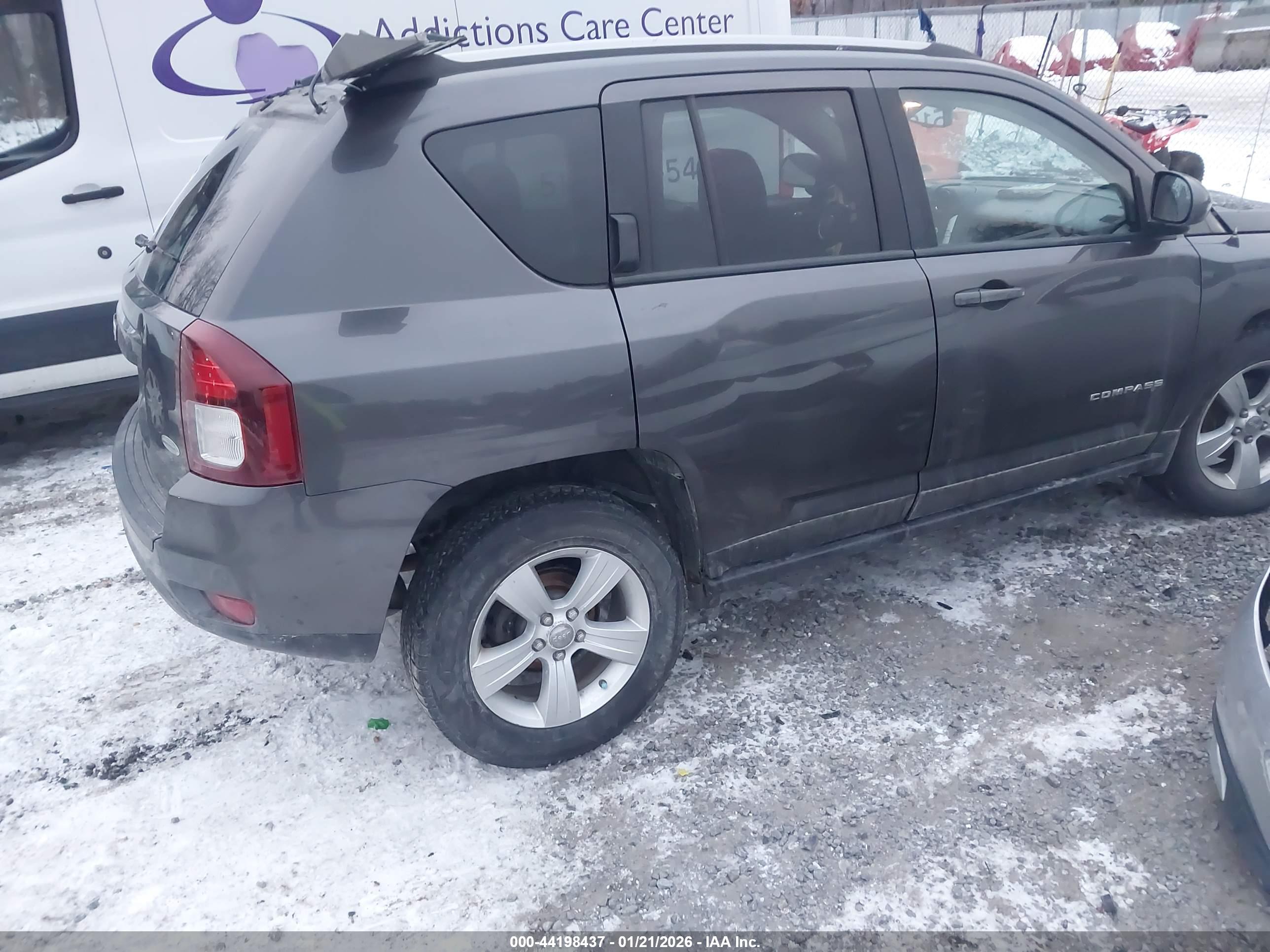 JEEP COMPASS image 4