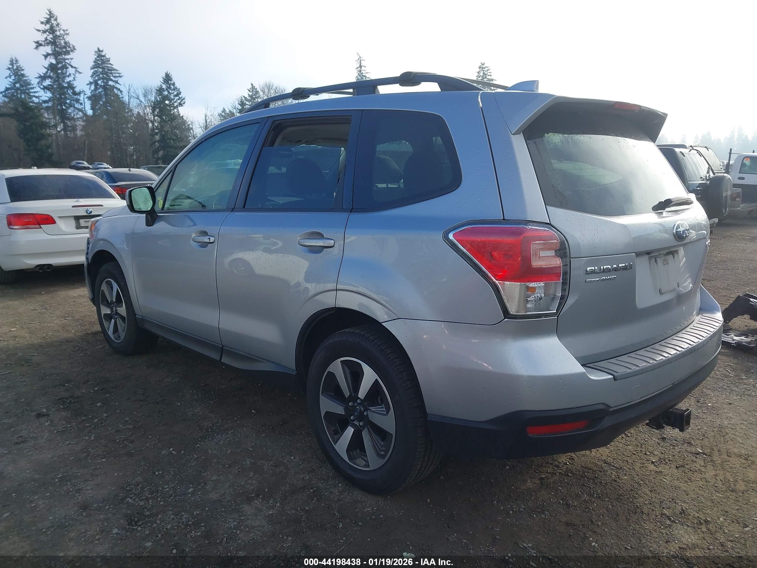 SUBARU FORESTER image 3