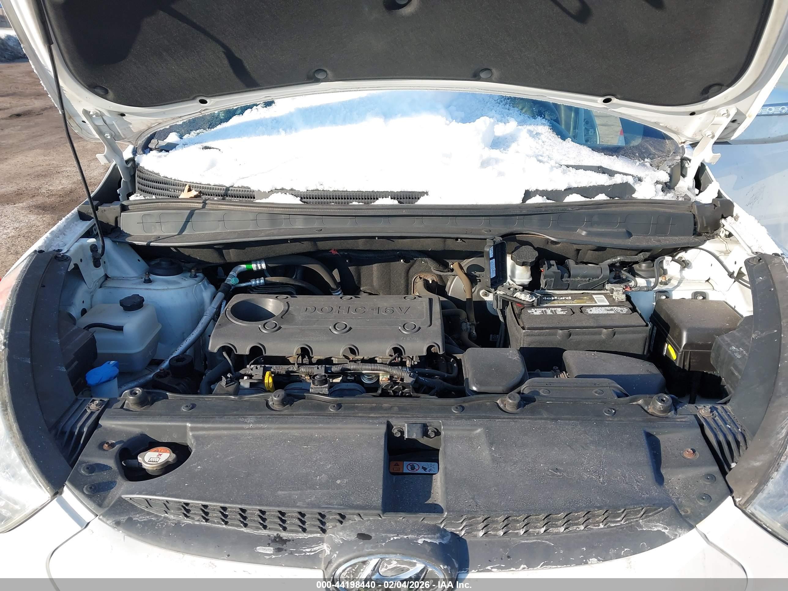 HYUNDAI TUCSON image 10