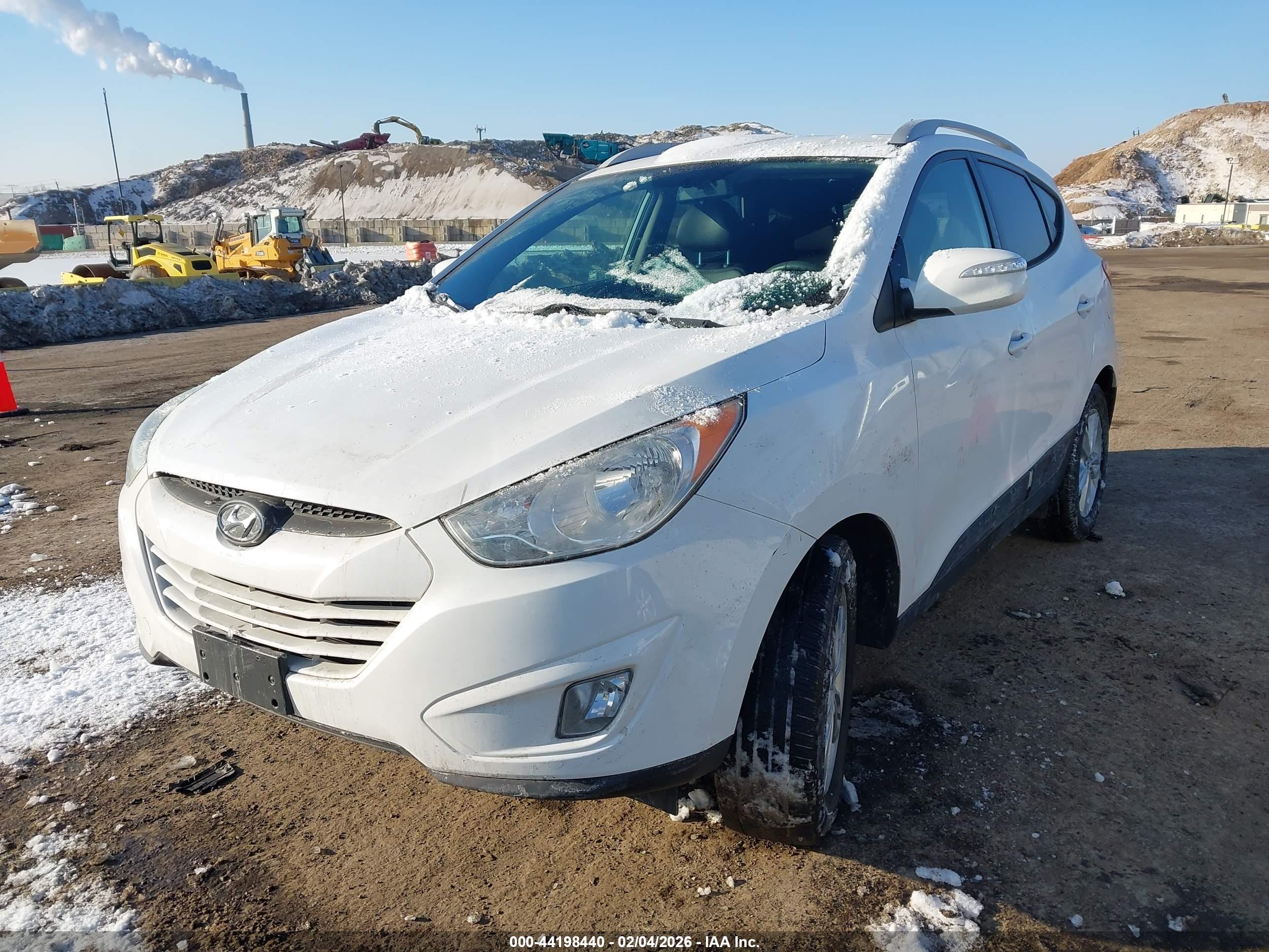 HYUNDAI TUCSON image 6
