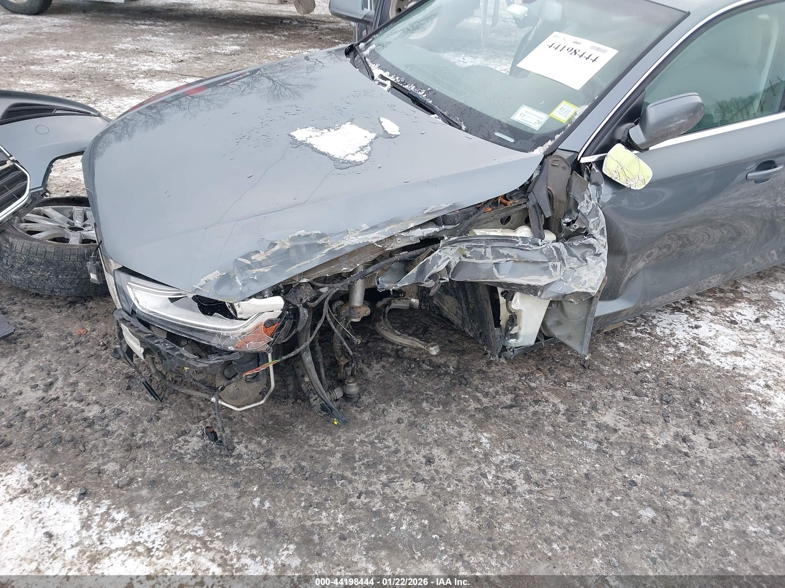 AUDI A4 image 2