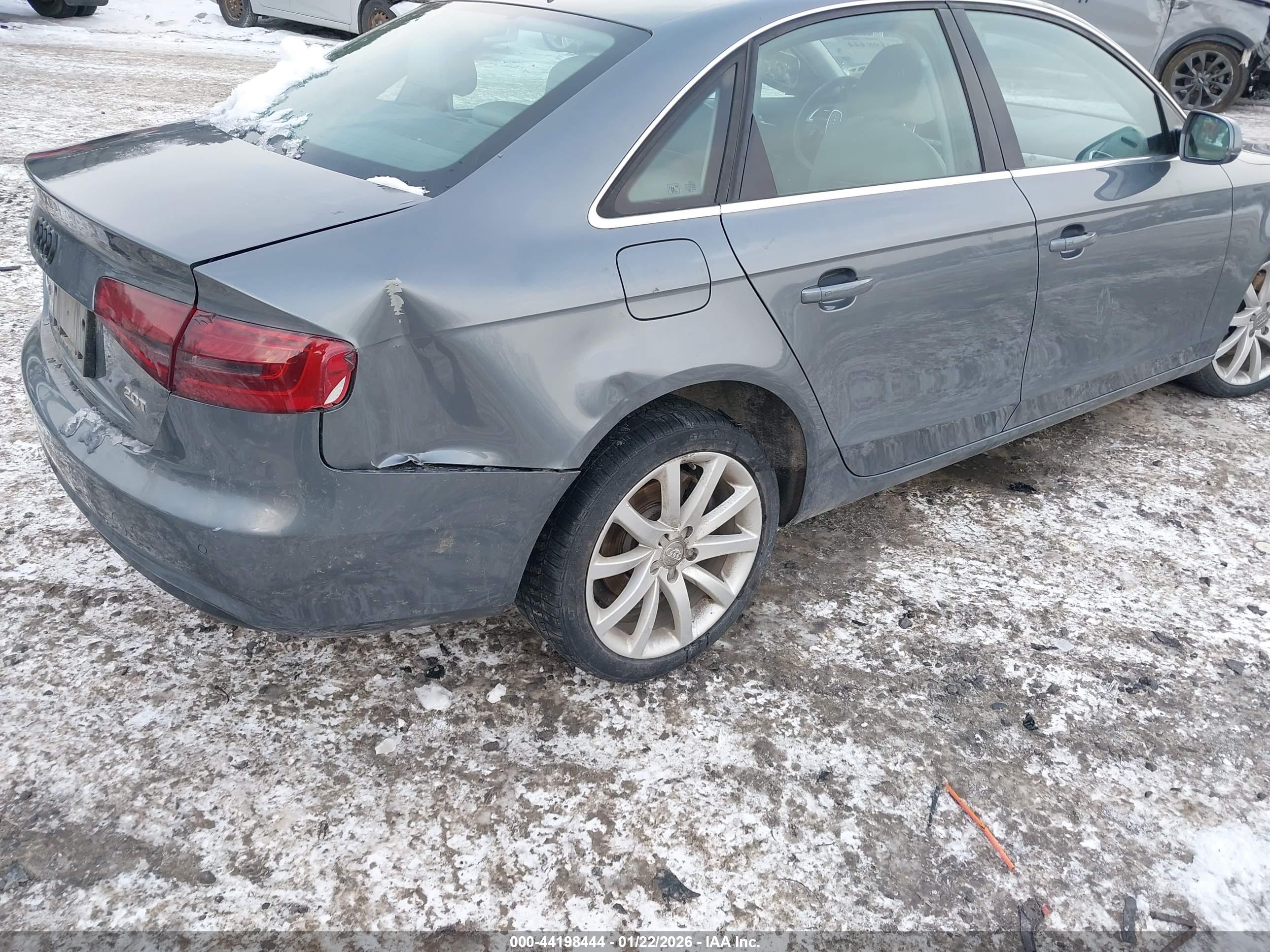 AUDI A4 image 4