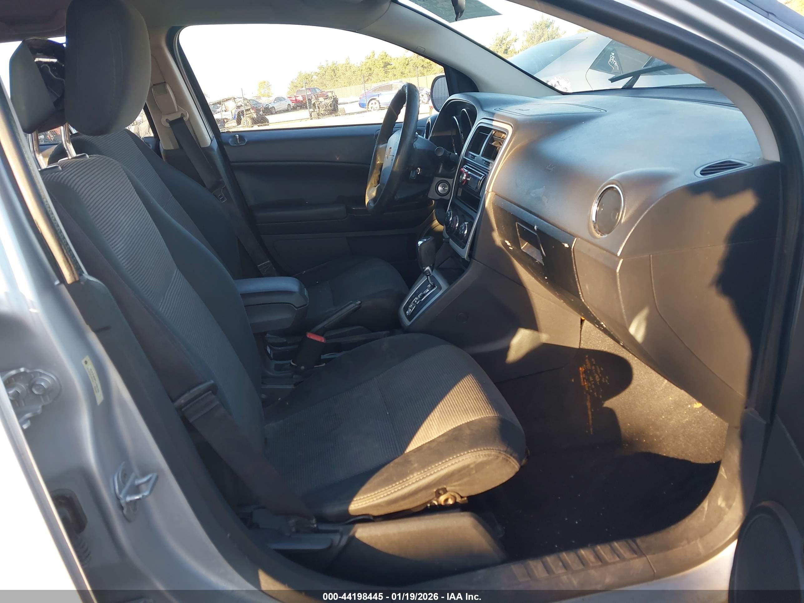 DODGE CALIBER image 5