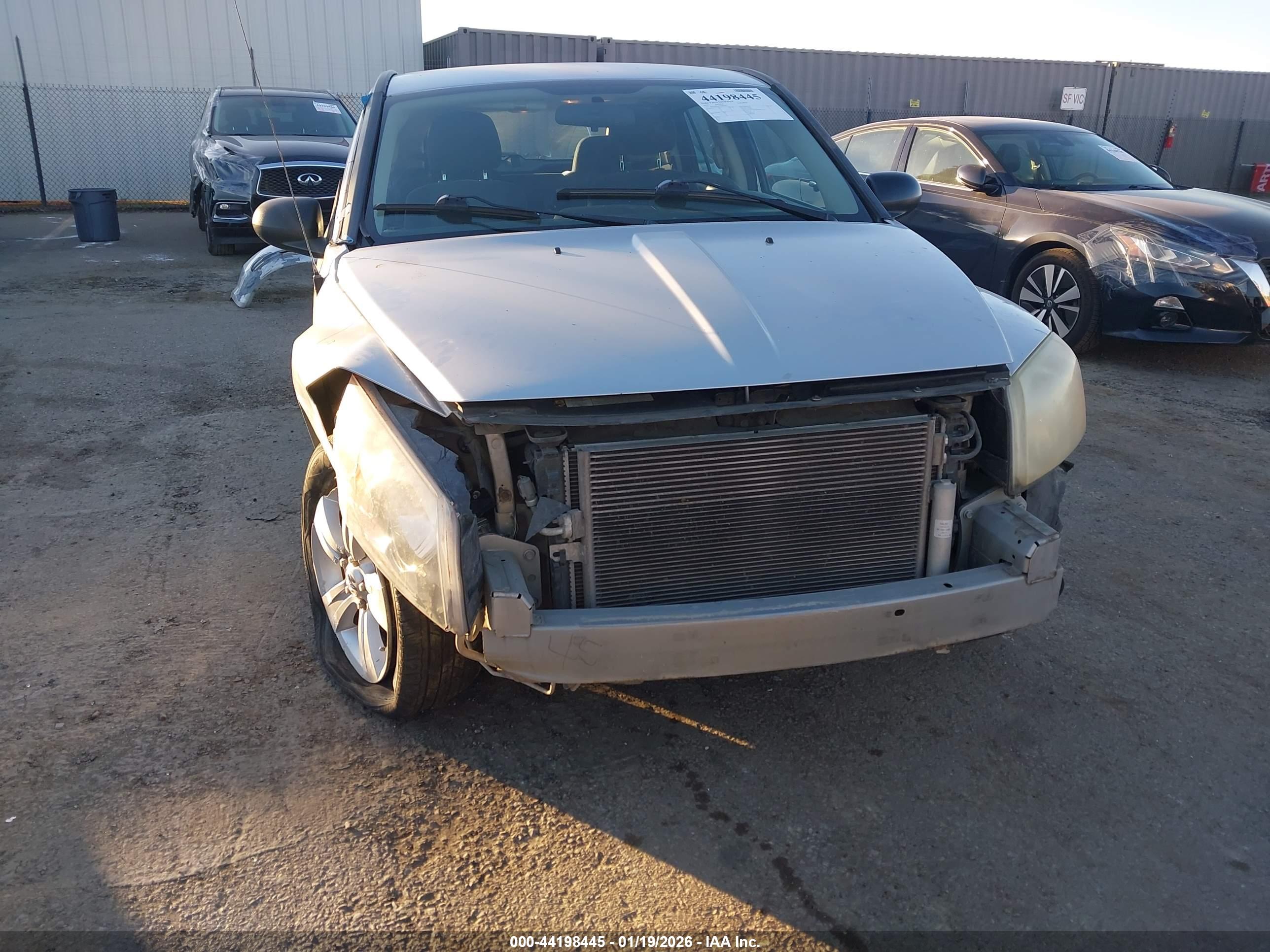DODGE CALIBER image 6