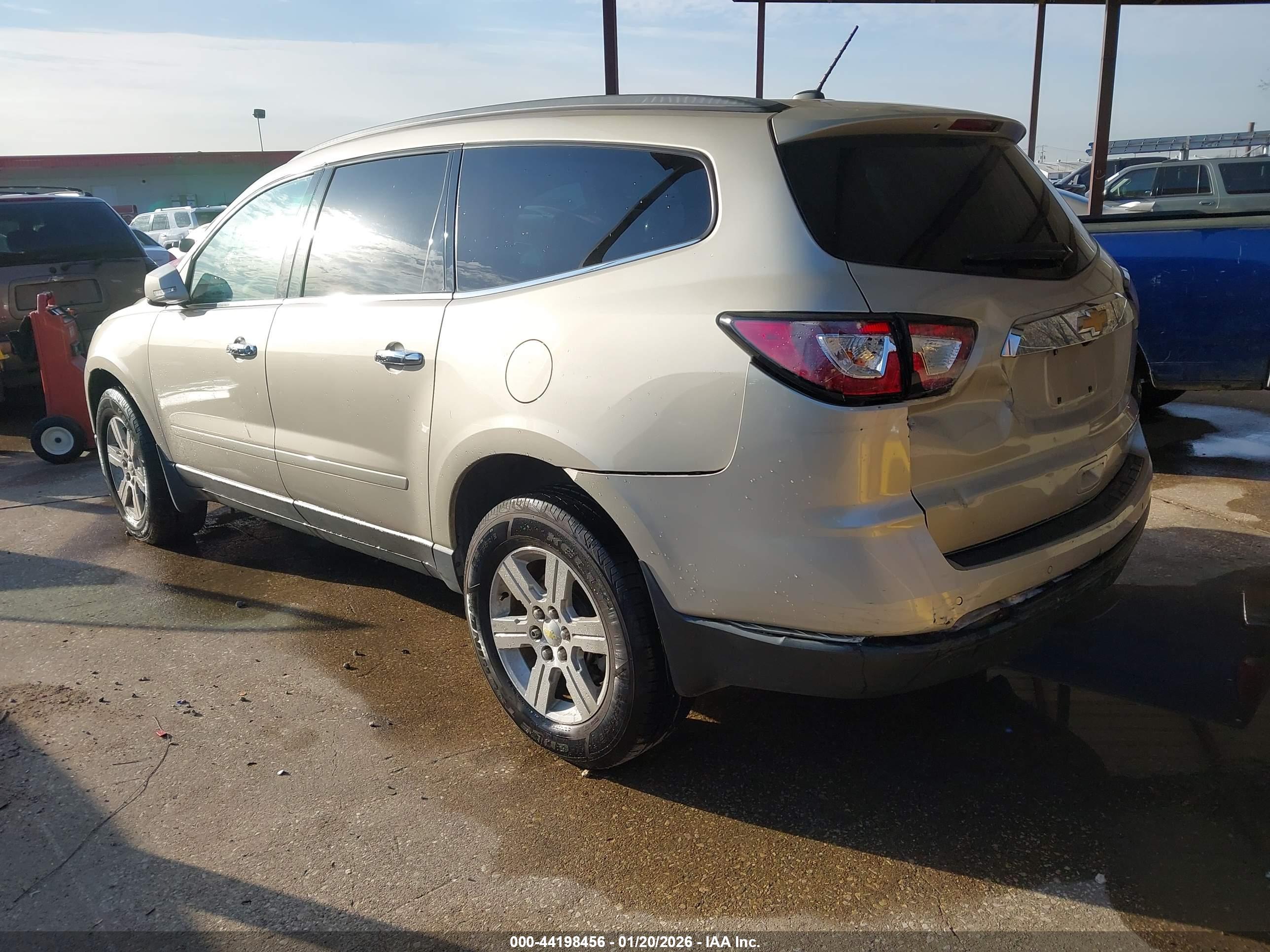 CHEVROLET TRAVERSE image 3