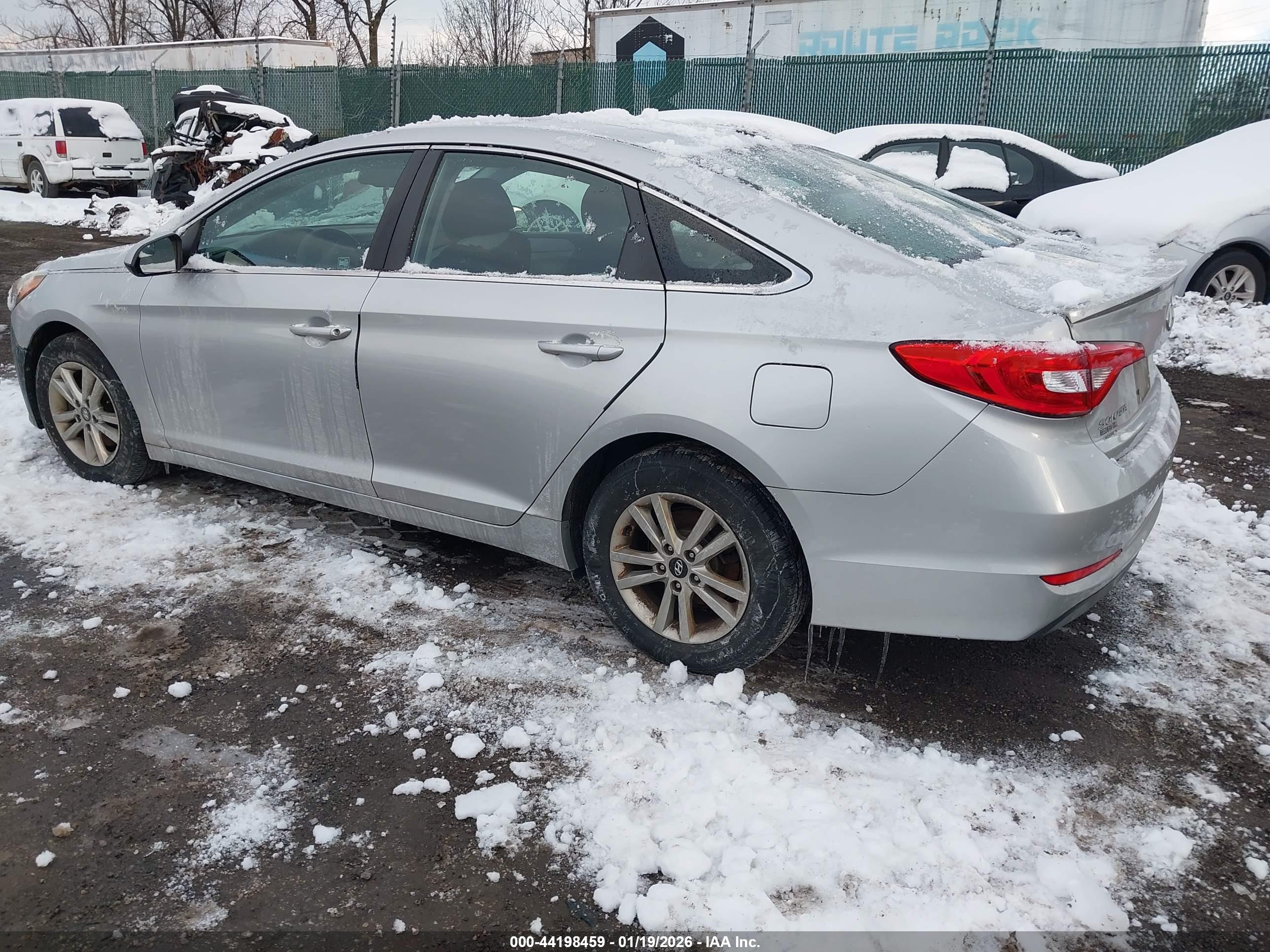 HYUNDAI SONATA image 3