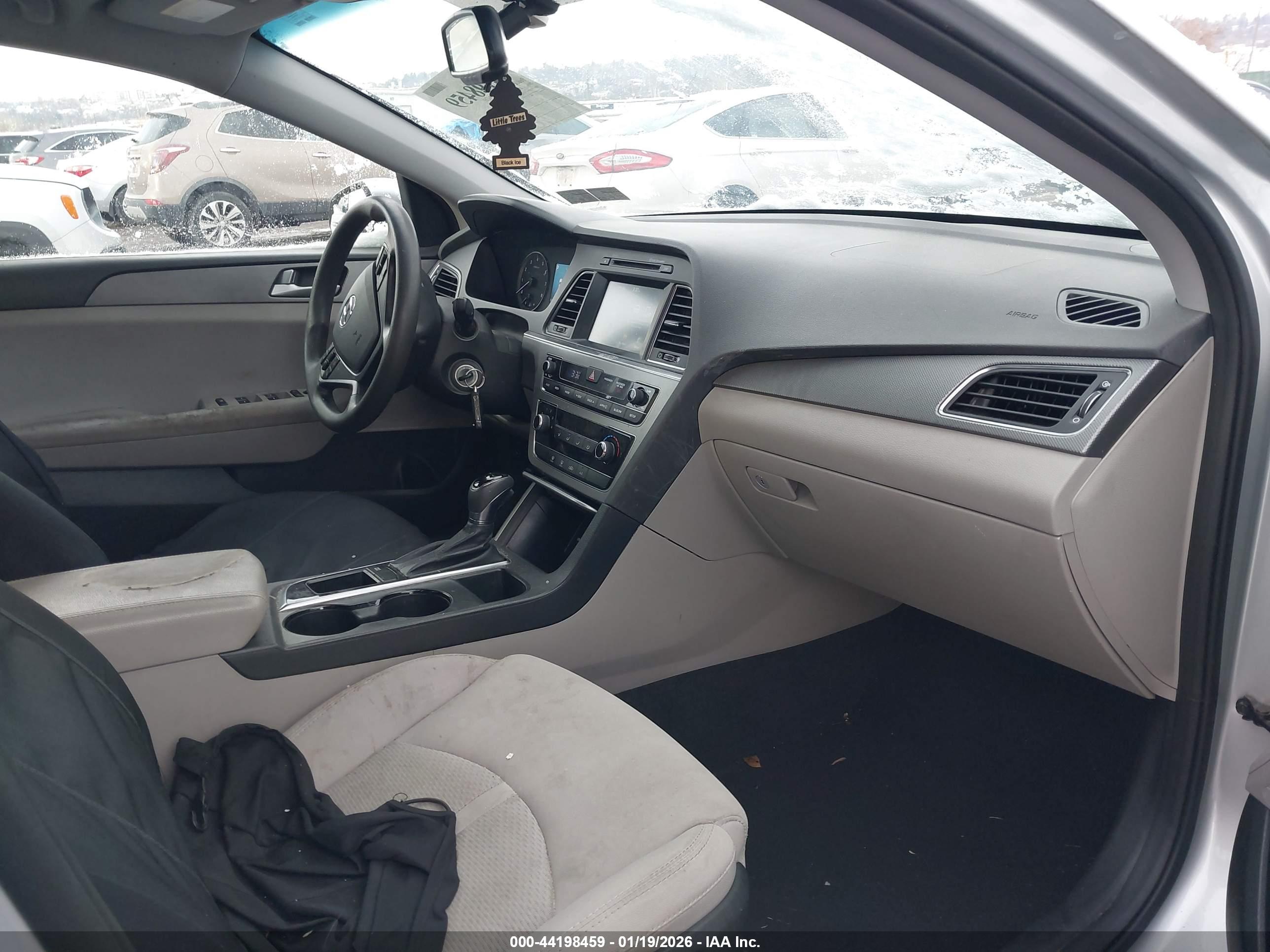 HYUNDAI SONATA image 5