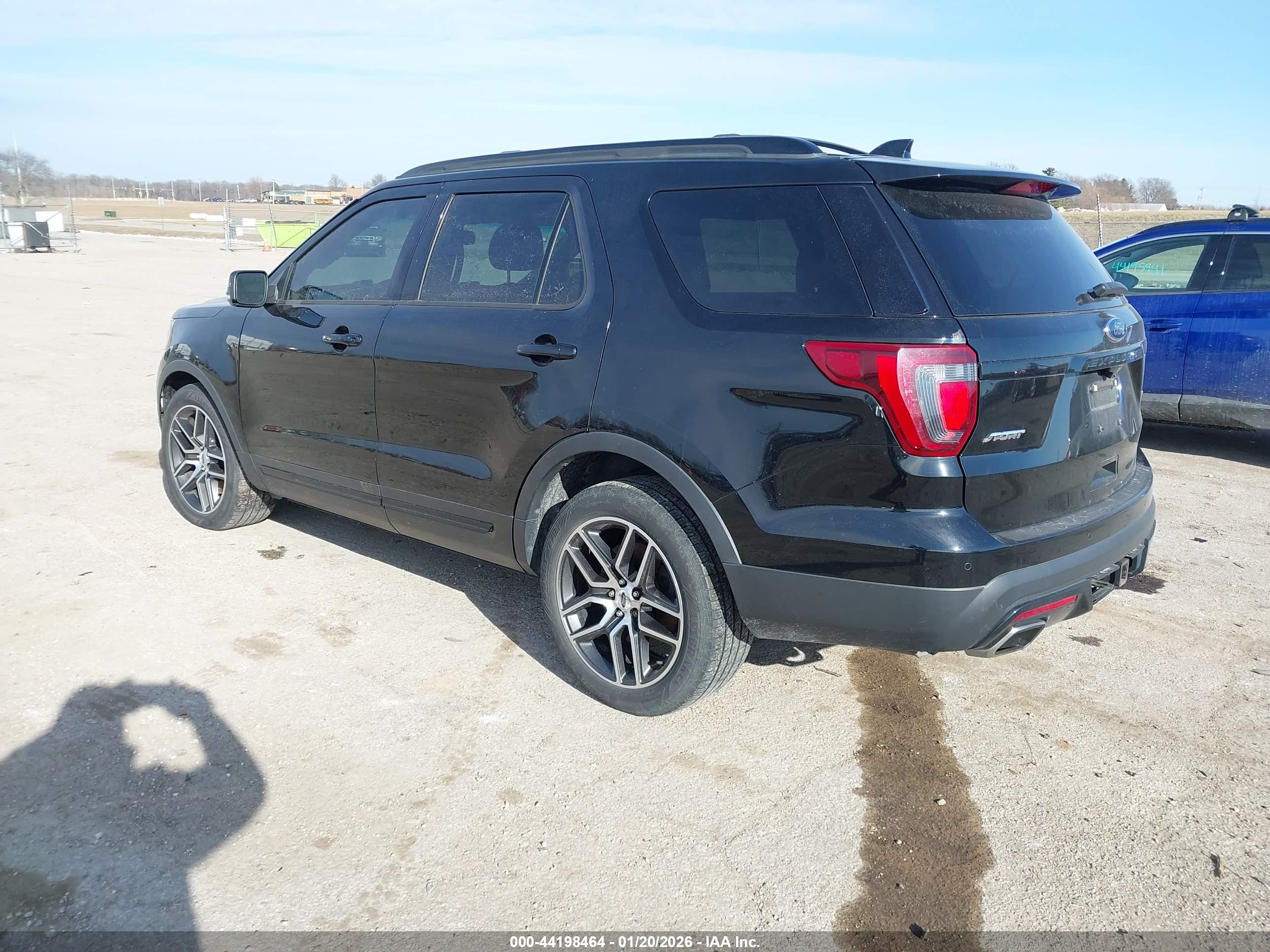 FORD EXPLORER image 3