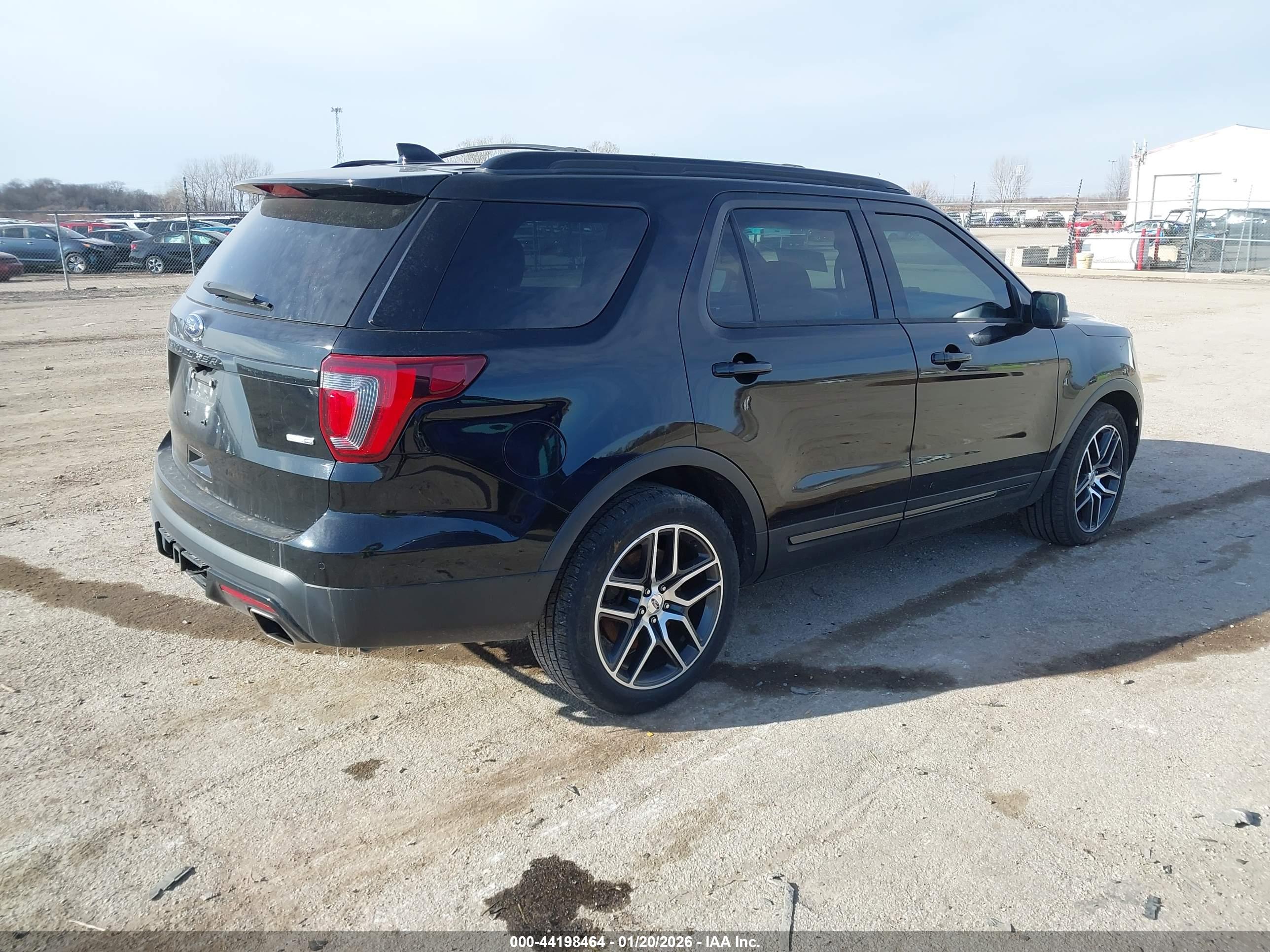 FORD EXPLORER image 4