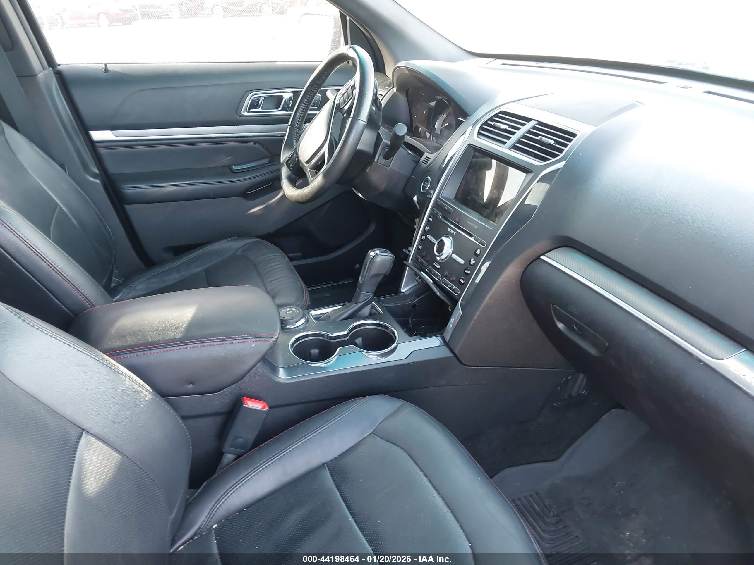 FORD EXPLORER image 5