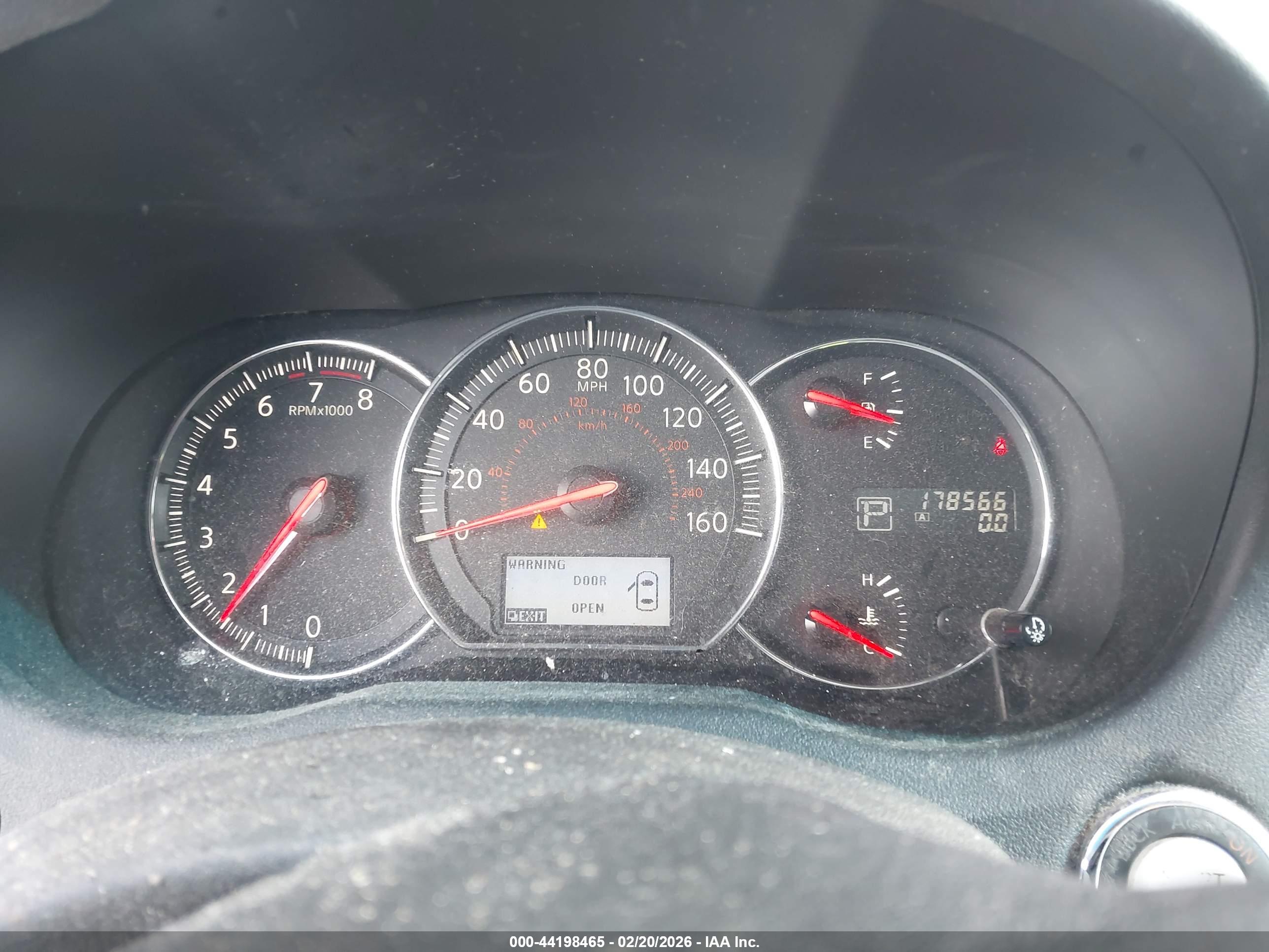 NISSAN MAXIMA image 7