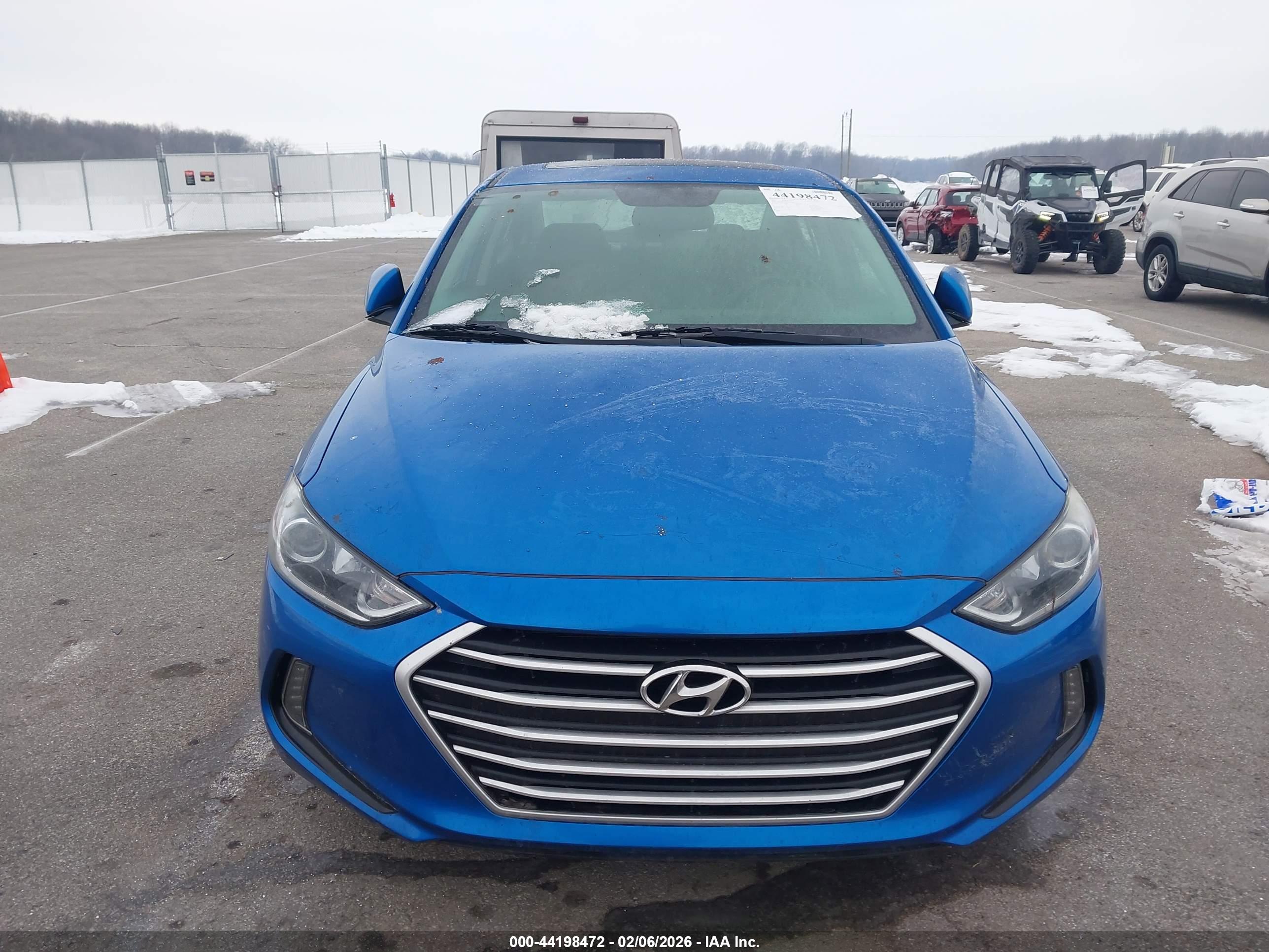 HYUNDAI ELANTRA image 6
