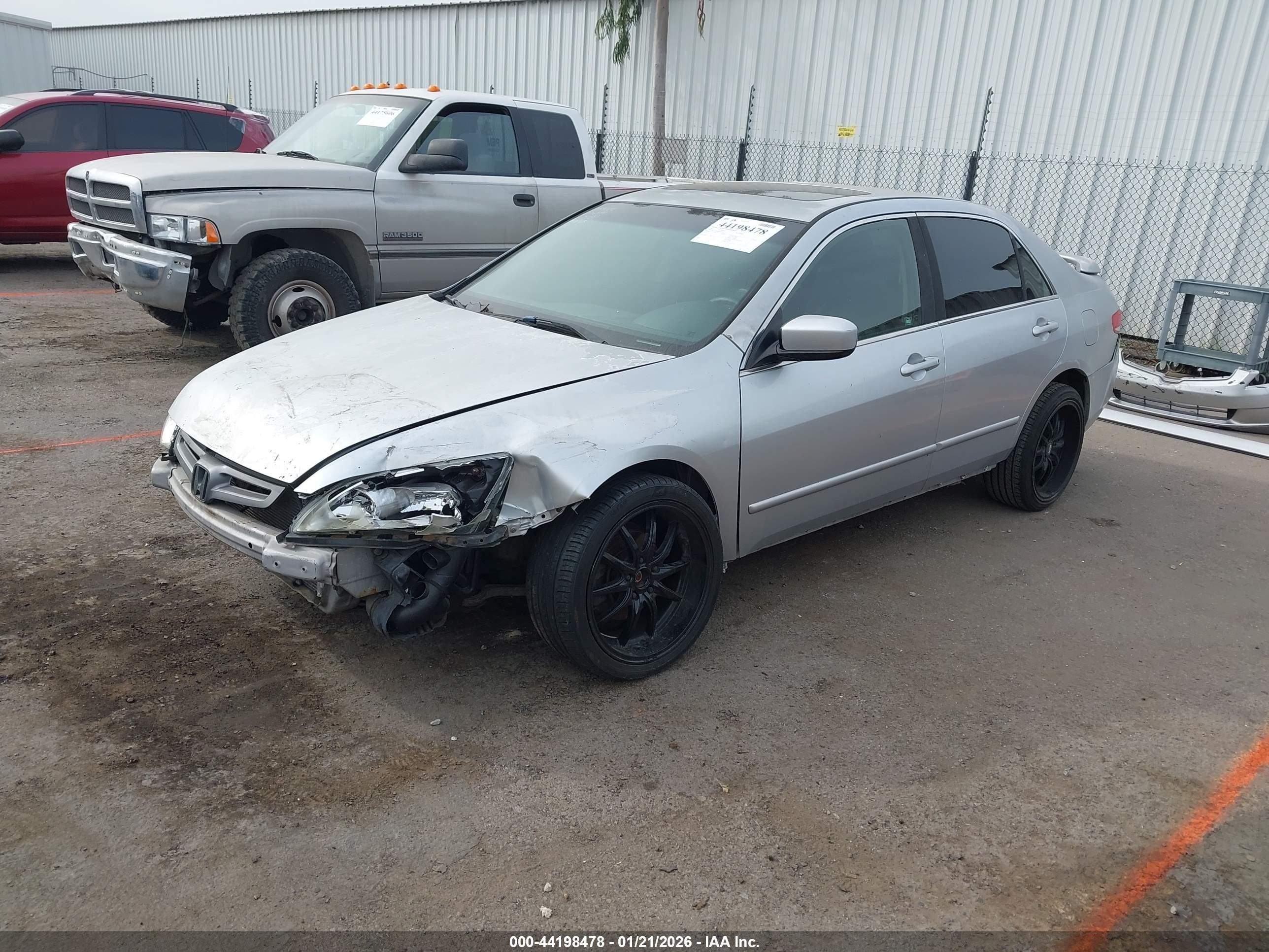 HONDA ACCORD image 2