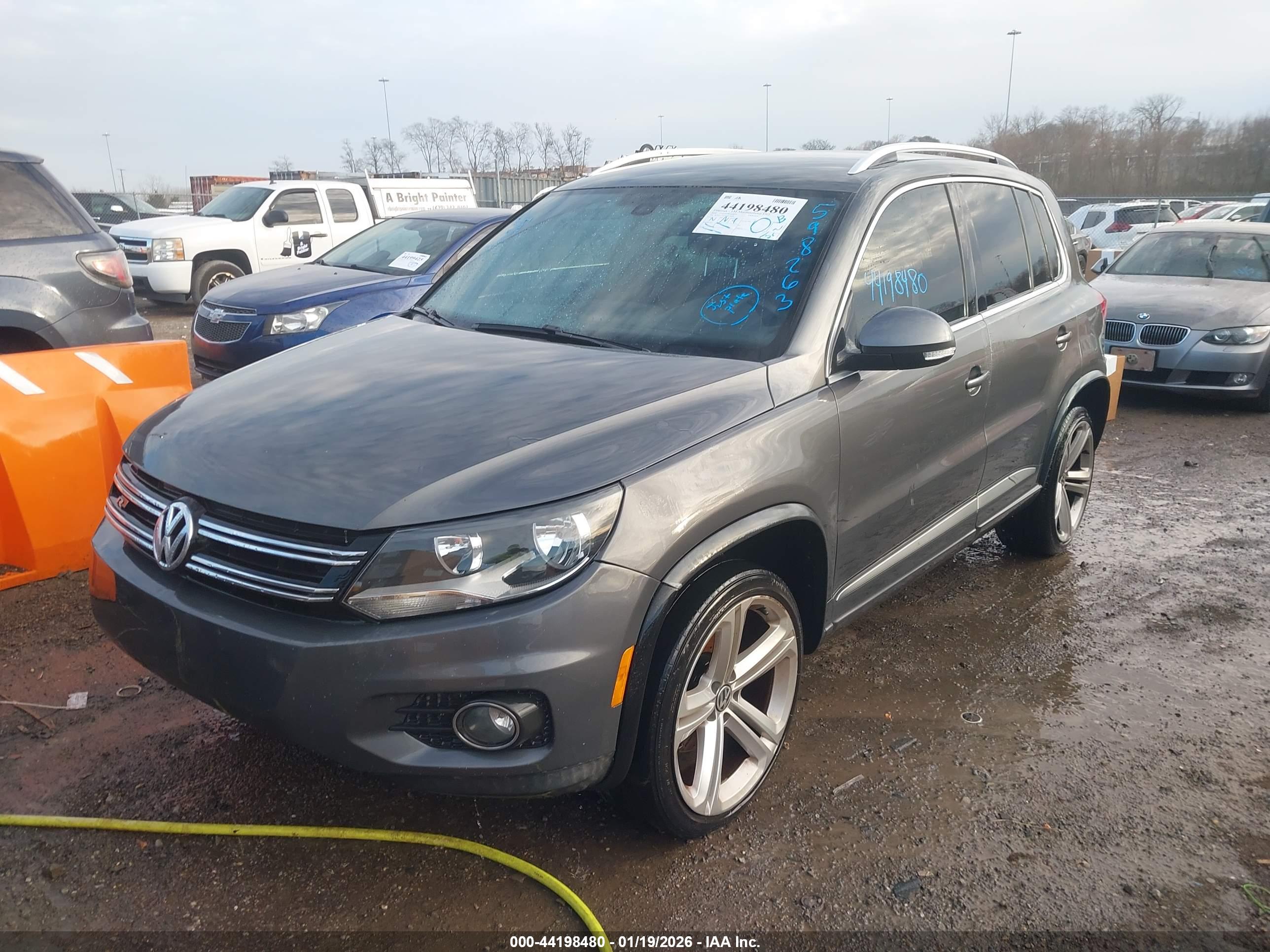 VOLKSWAGEN TIGUAN image 2