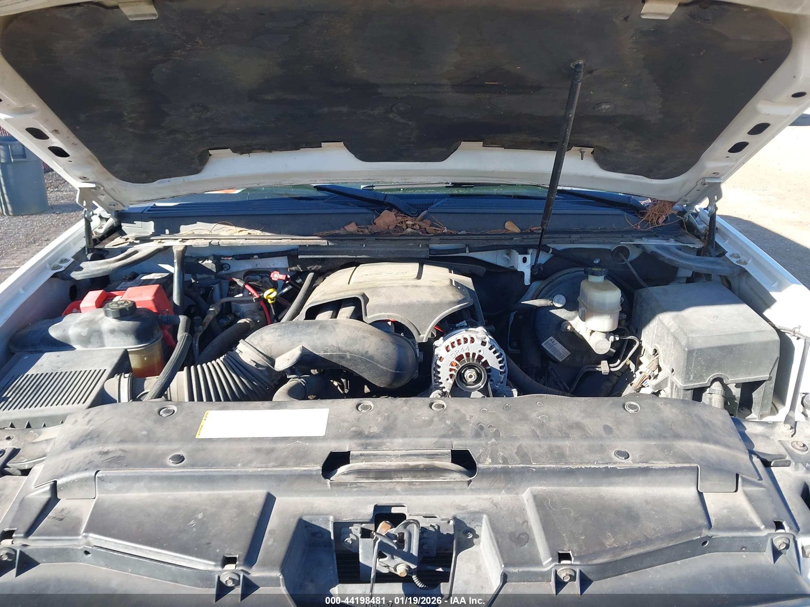 CHEVROLET SUBURBAN image 10