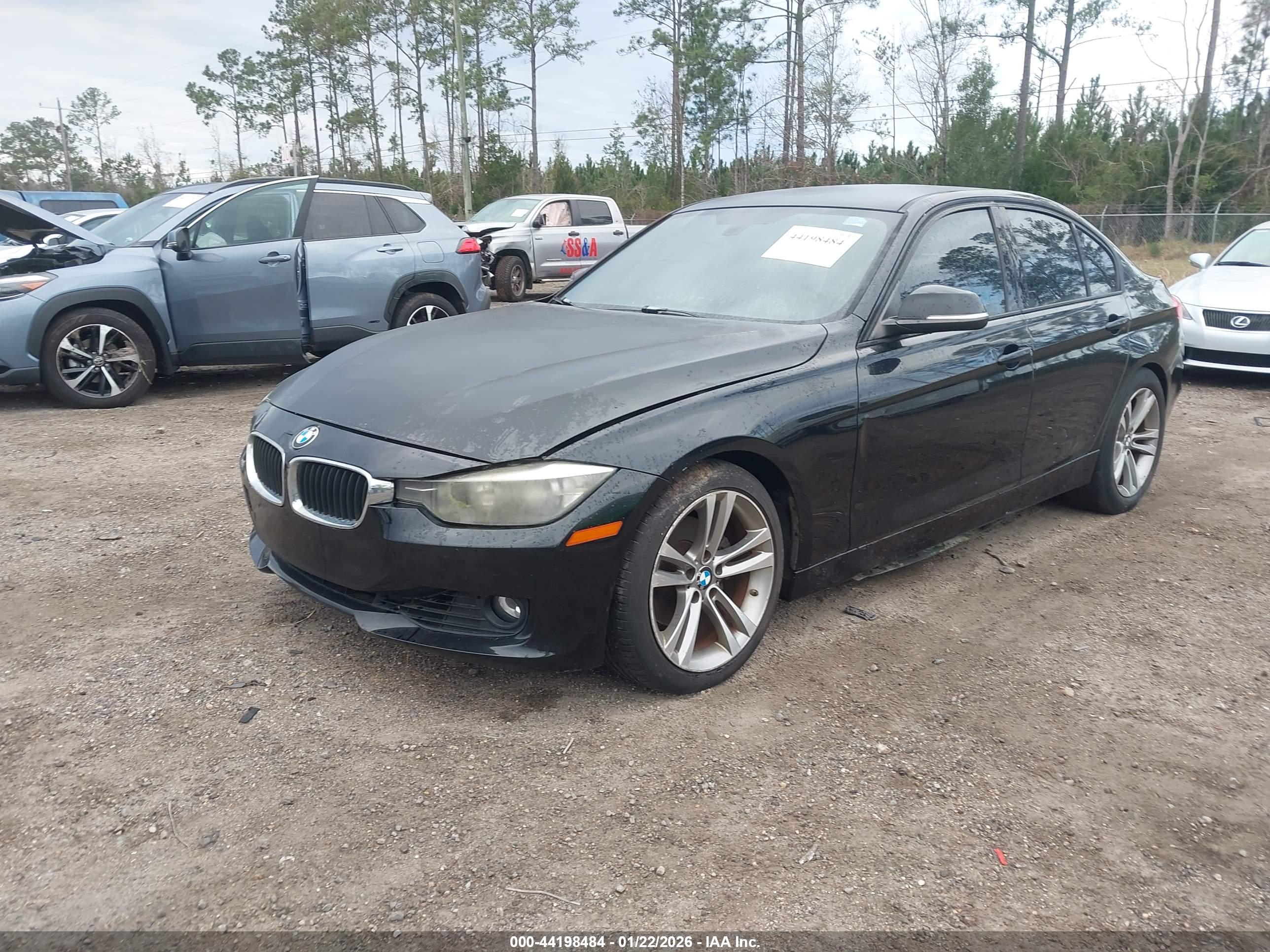 BMW 328I image 2