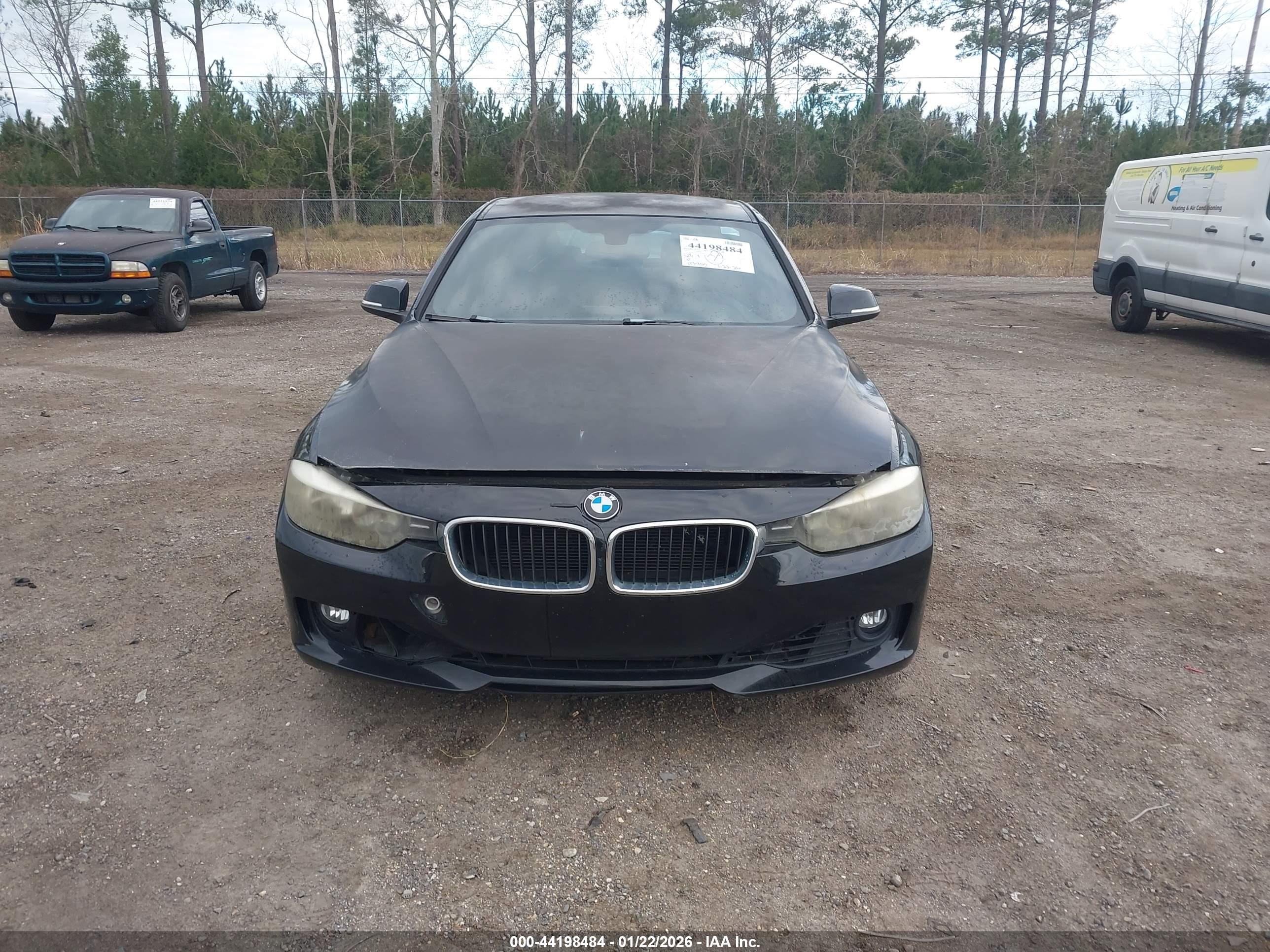 BMW 328I image 6