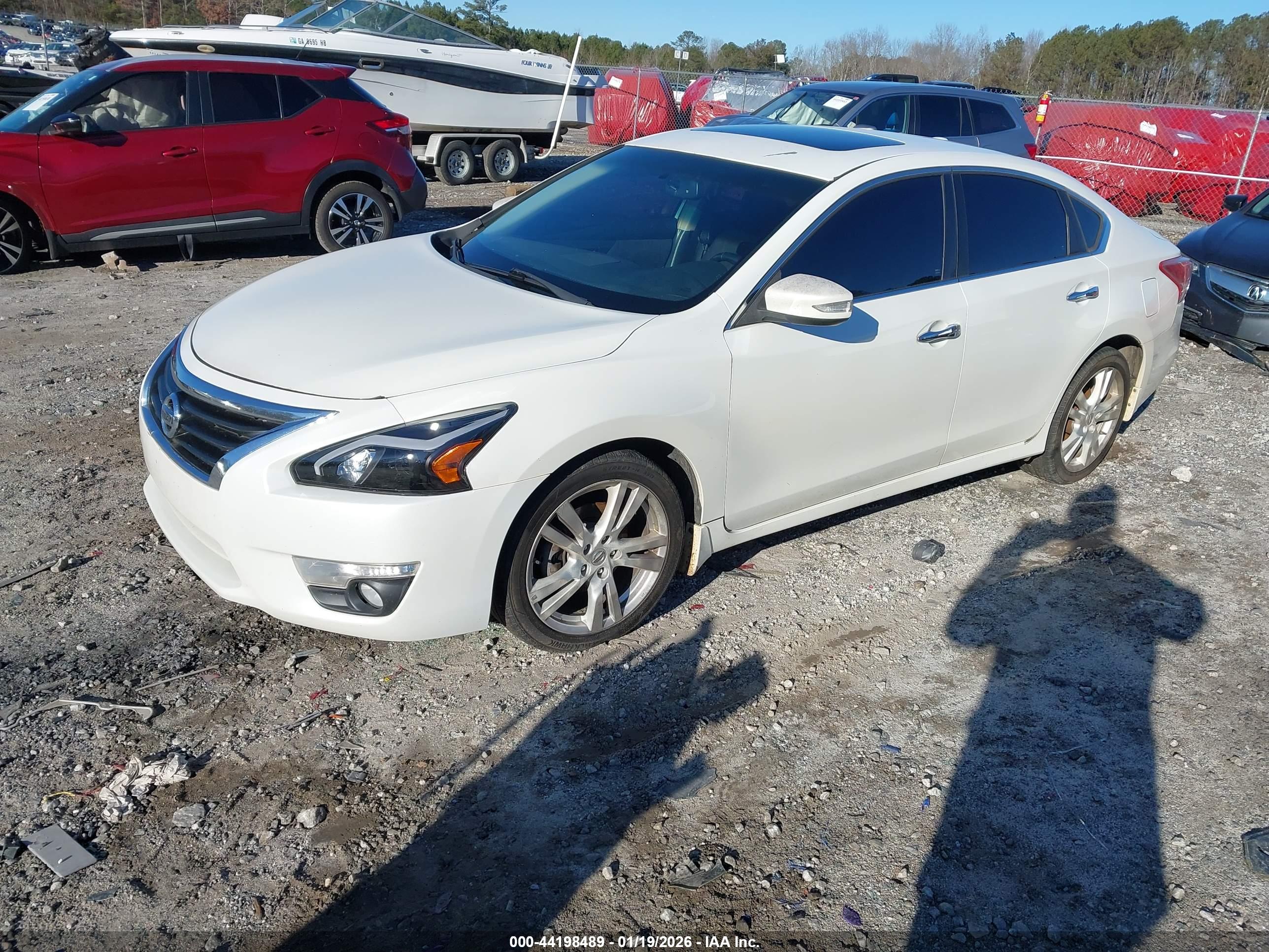 NISSAN ALTIMA image 2