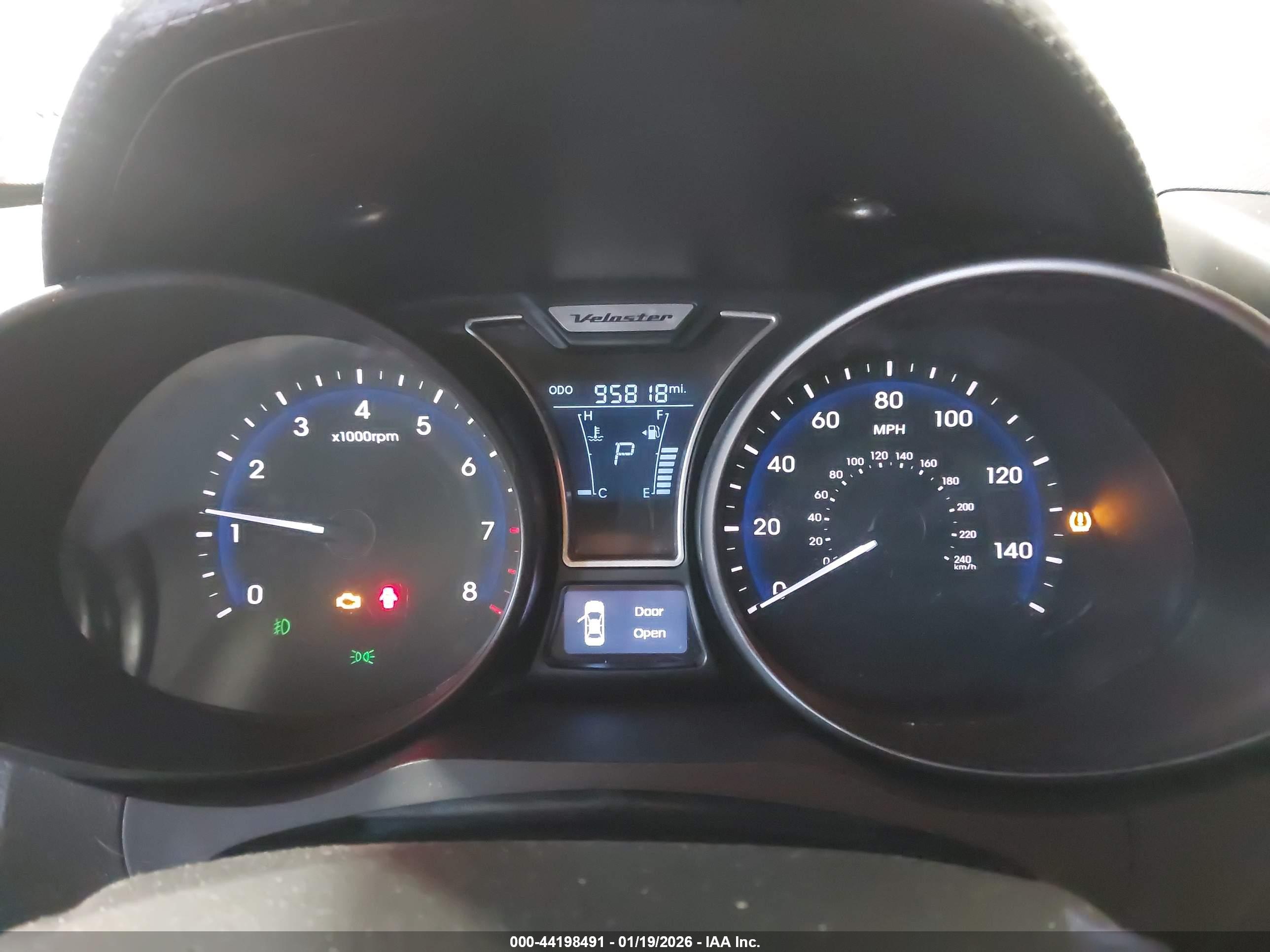 HYUNDAI VELOSTER image 7