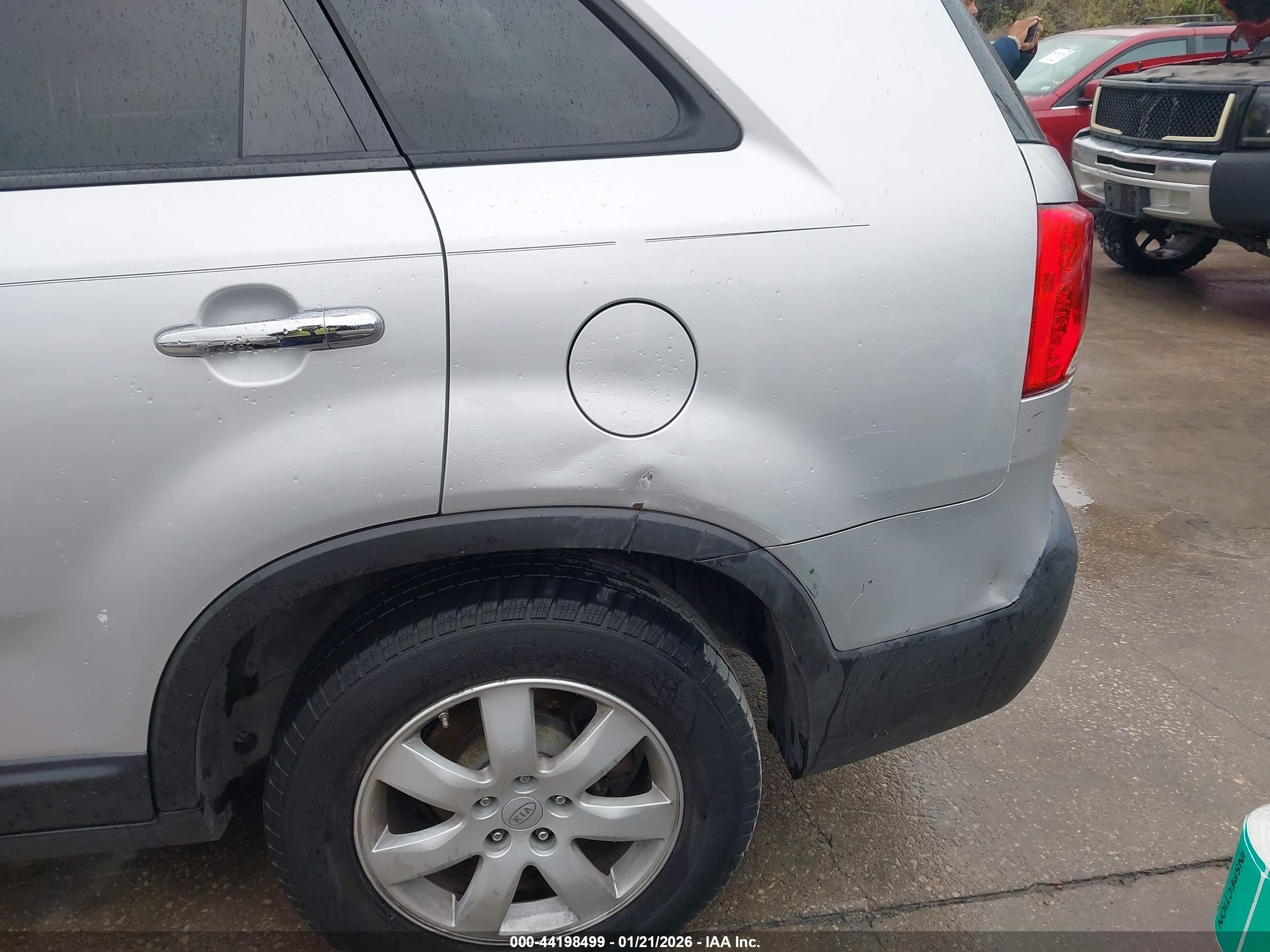 KIA SORENTO image 6