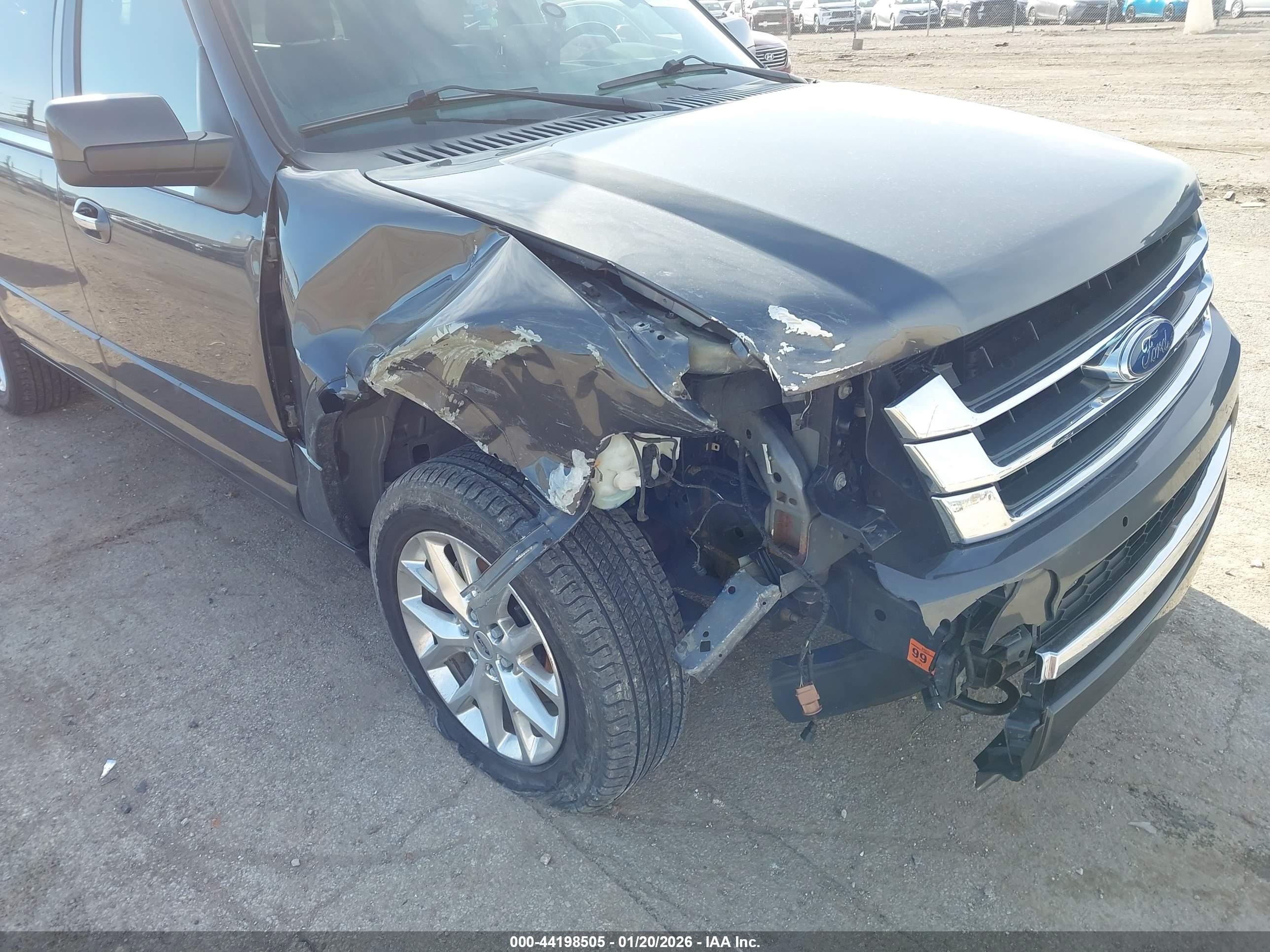 FORD EXPEDITION image 6