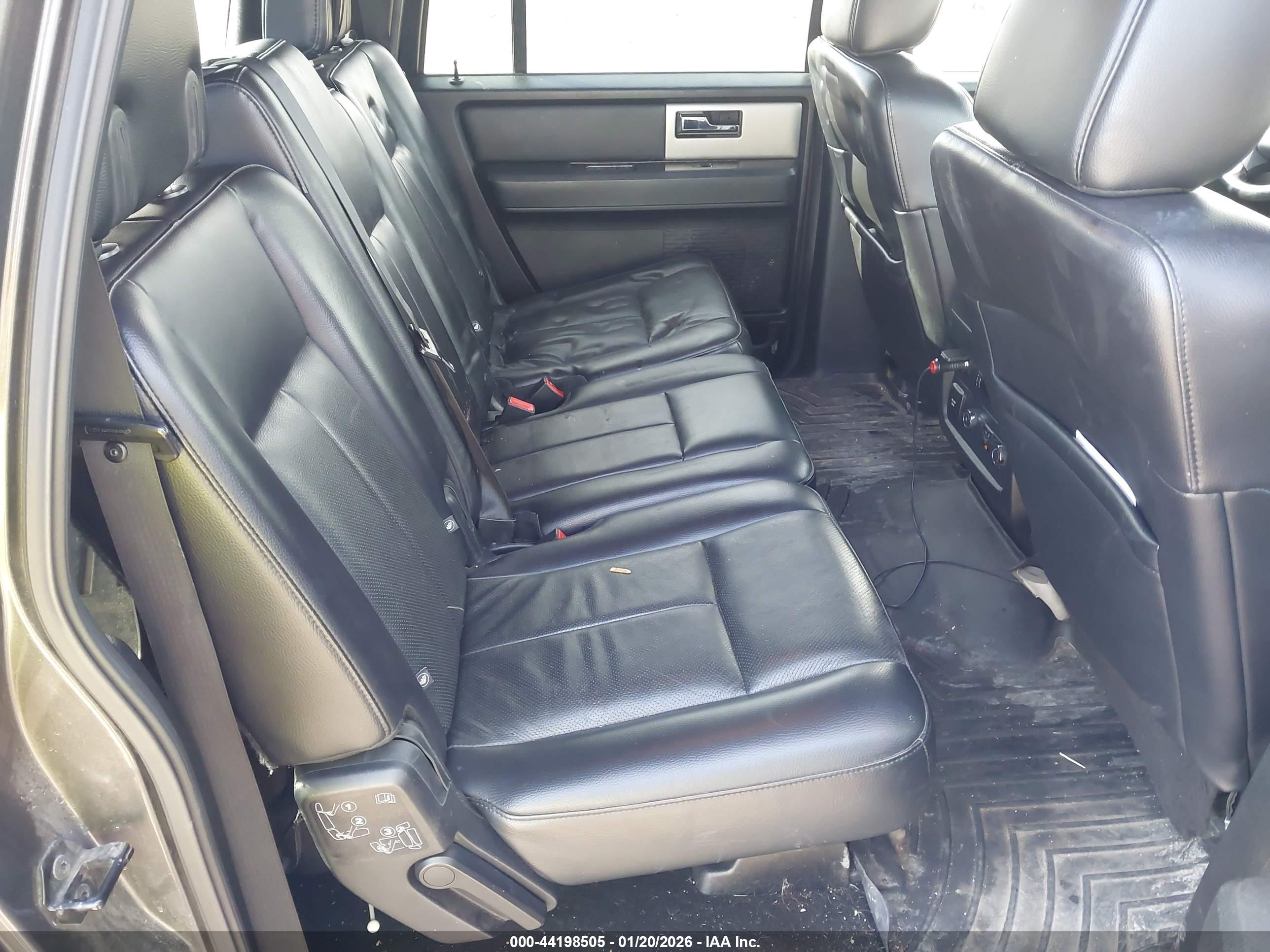 FORD EXPEDITION image 8