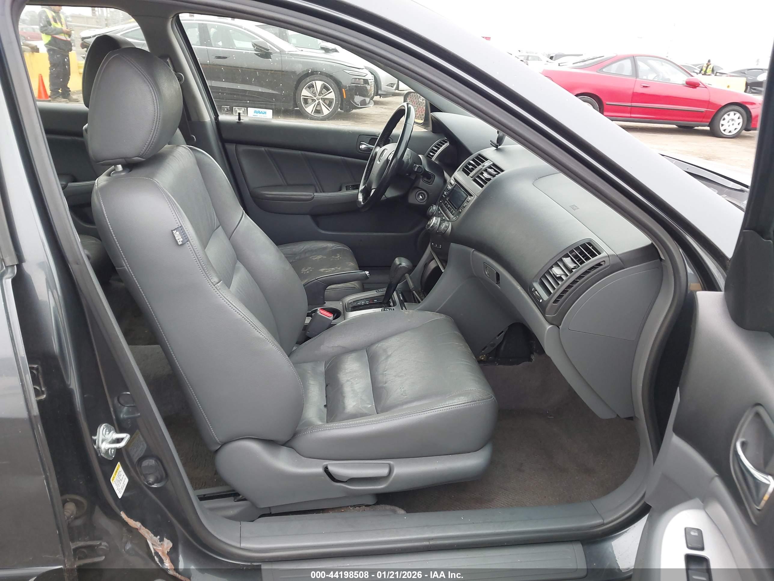 HONDA ACCORD image 5