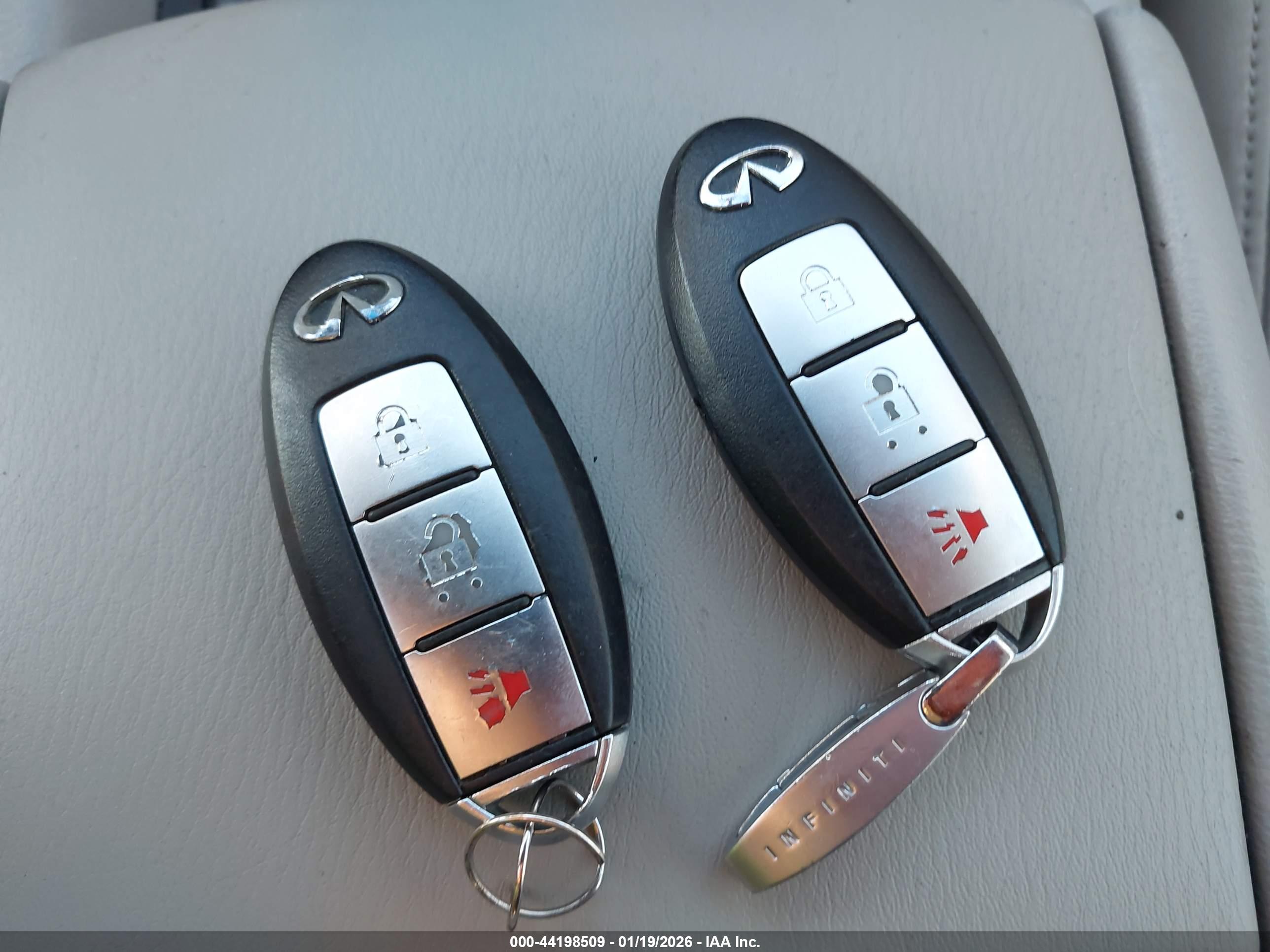 INFINITI EX35 image 11