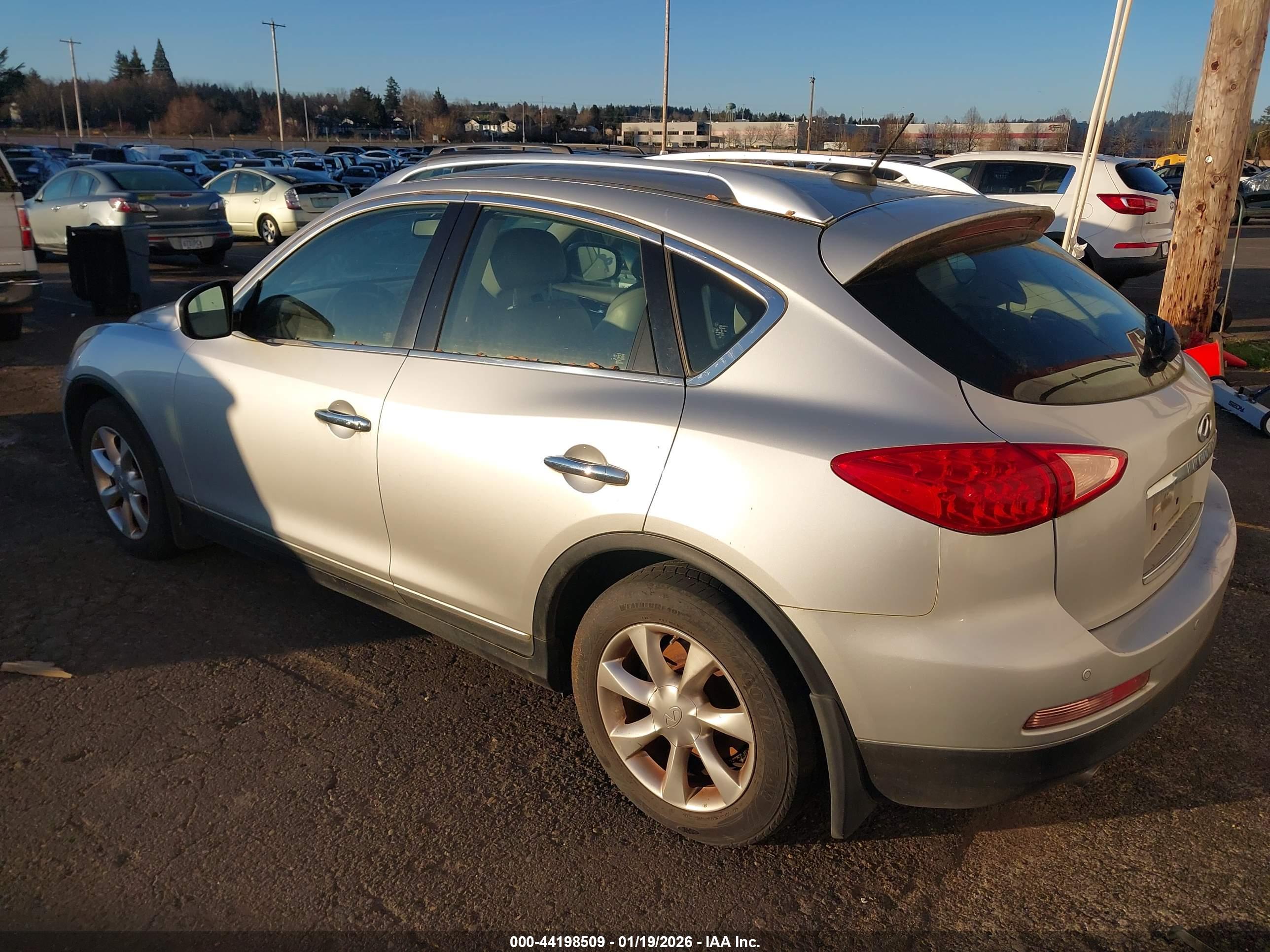 INFINITI EX35 image 3