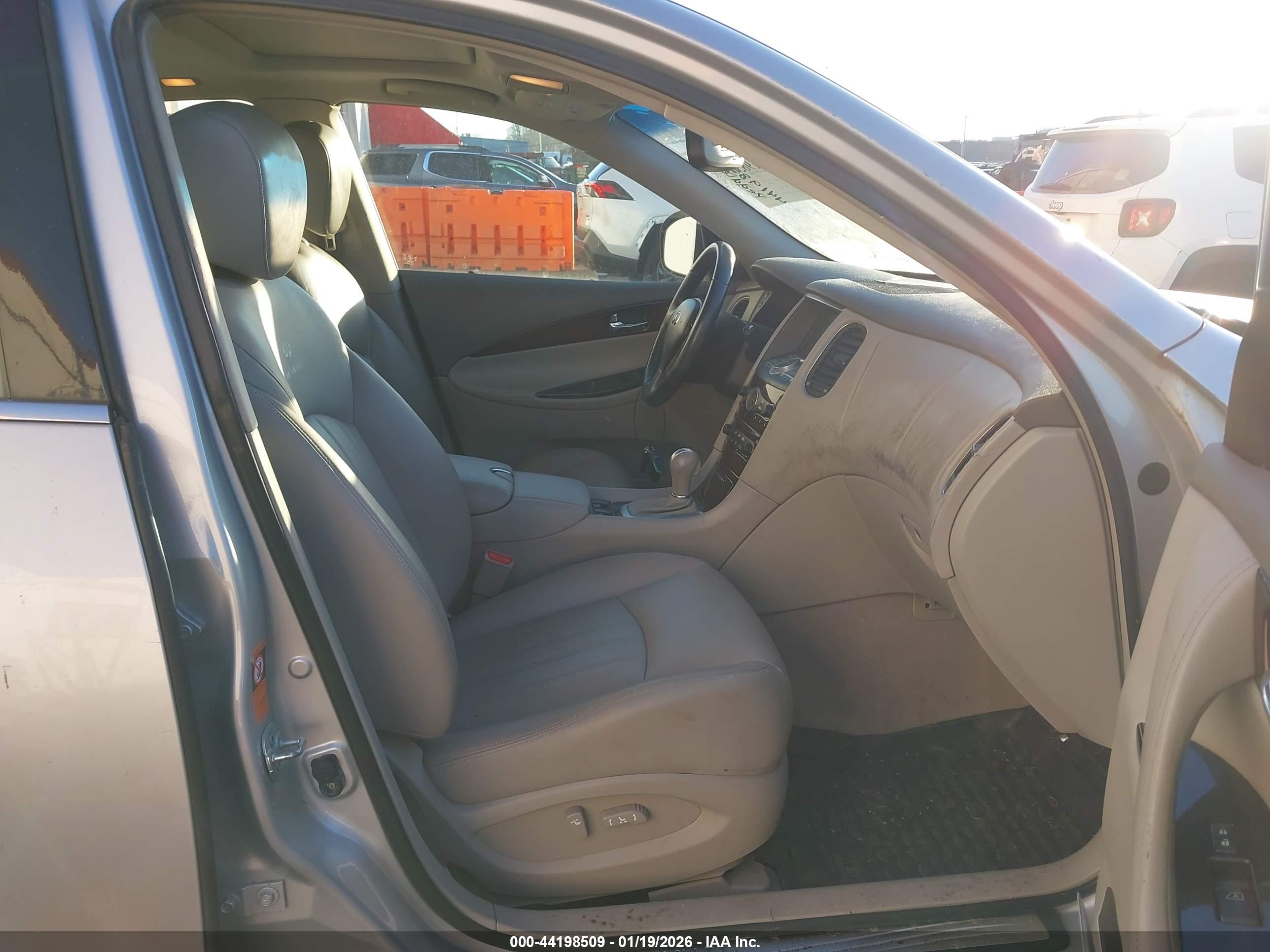 INFINITI EX35 image 5