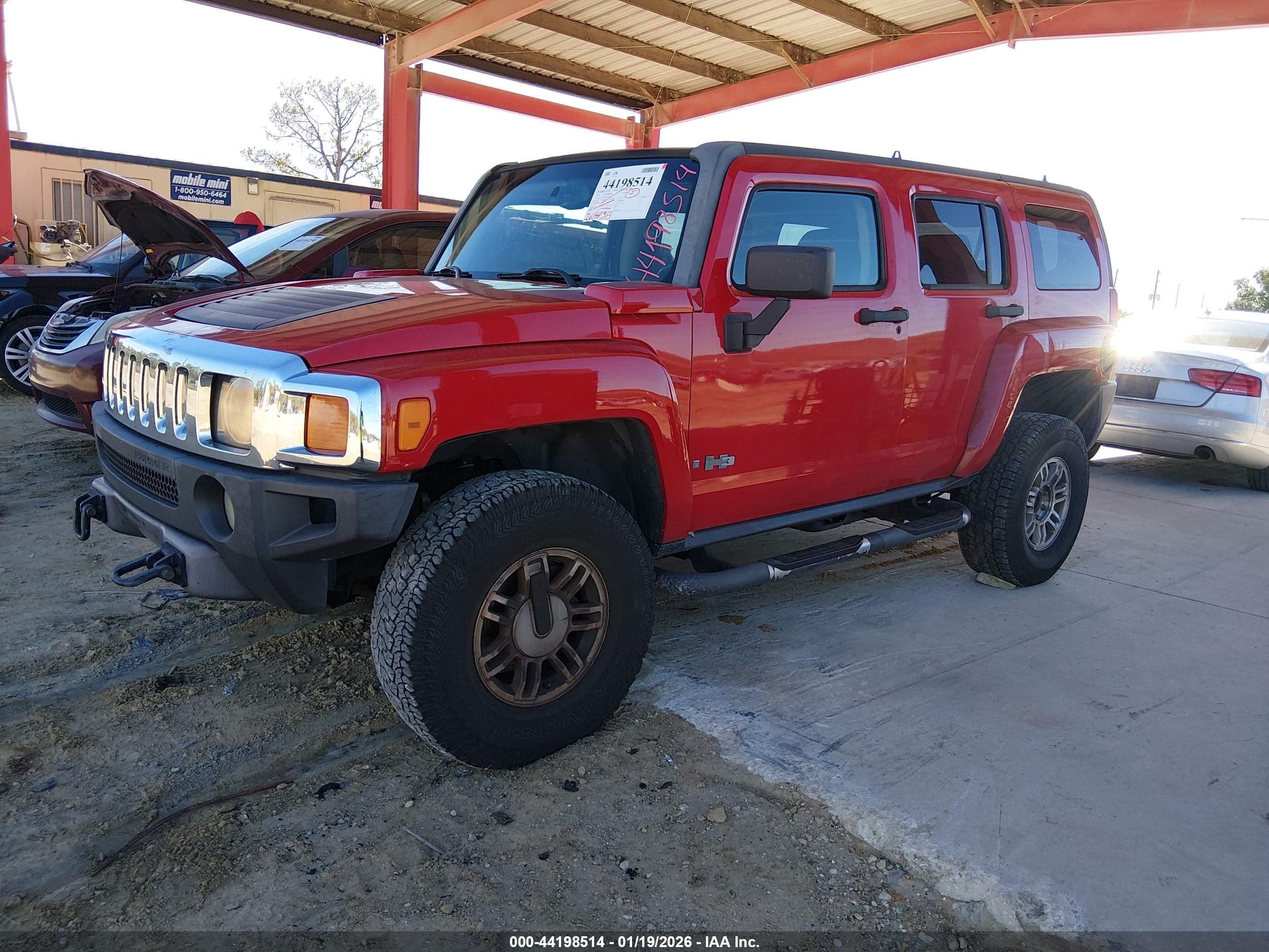 HUMMER H3 image 2