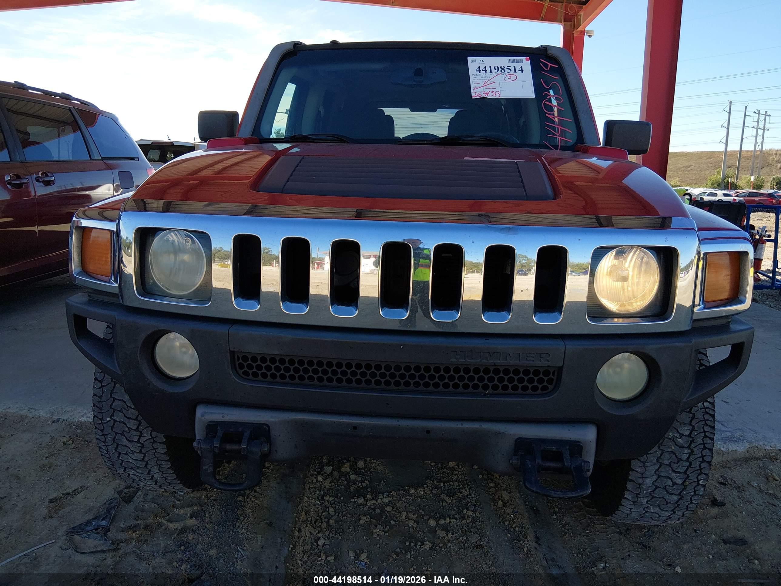 HUMMER H3 image 6