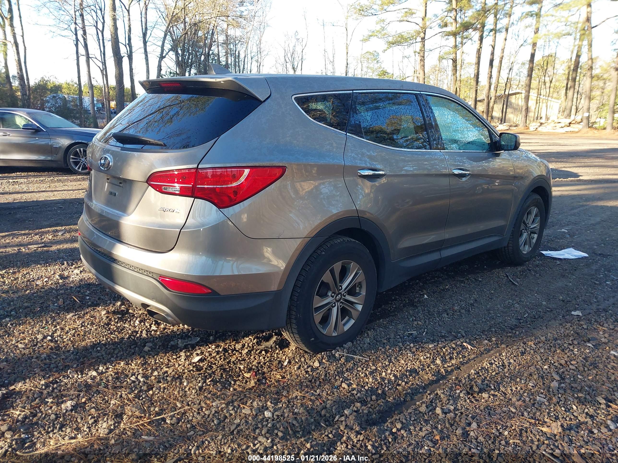 HYUNDAI SANTA image 4
