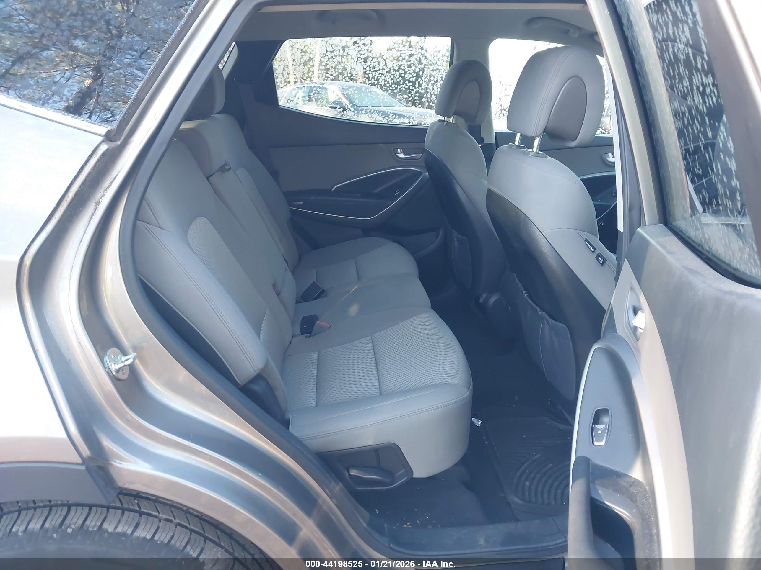 HYUNDAI SANTA image 8