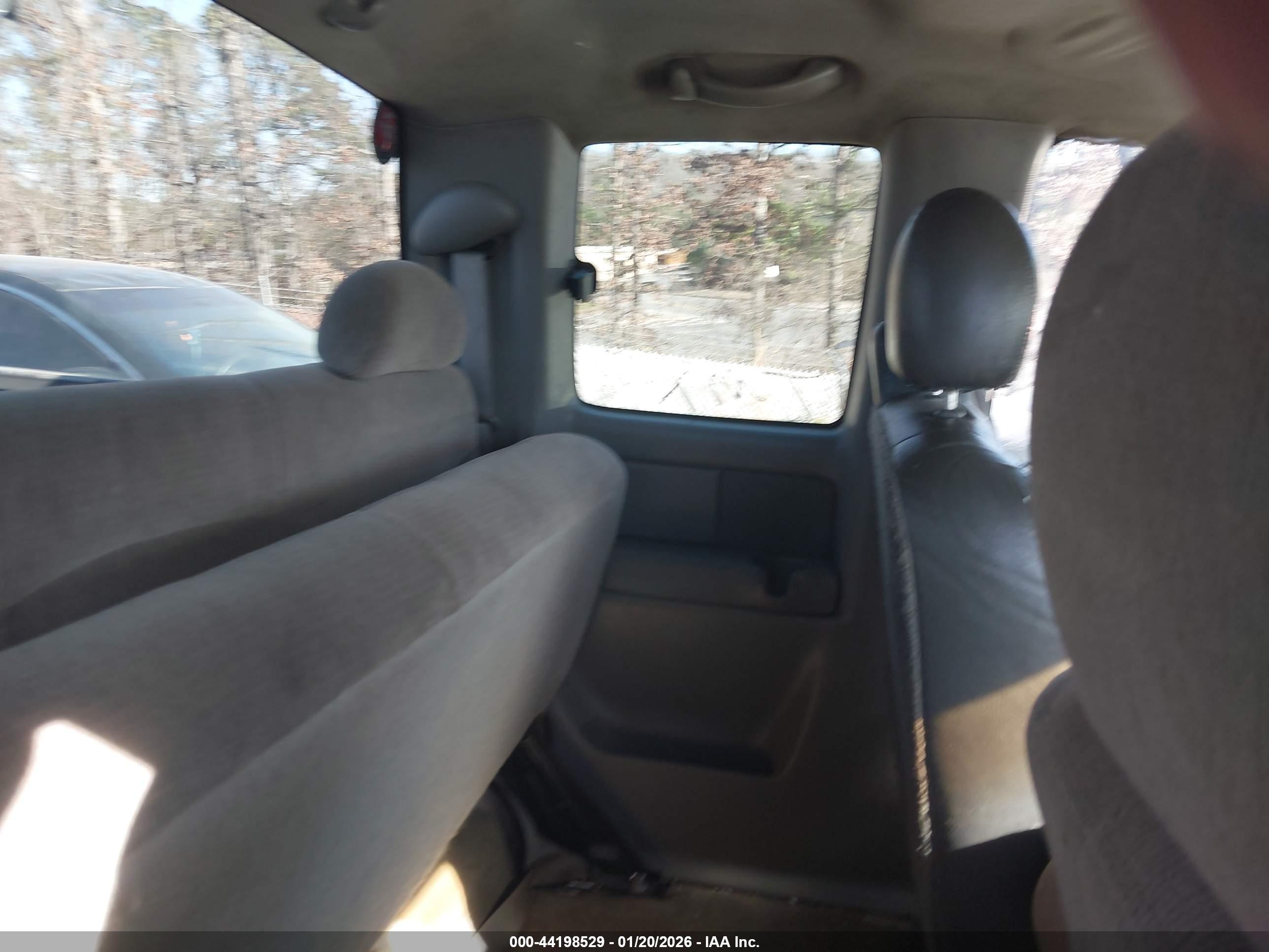 GMC SIERRA image 8