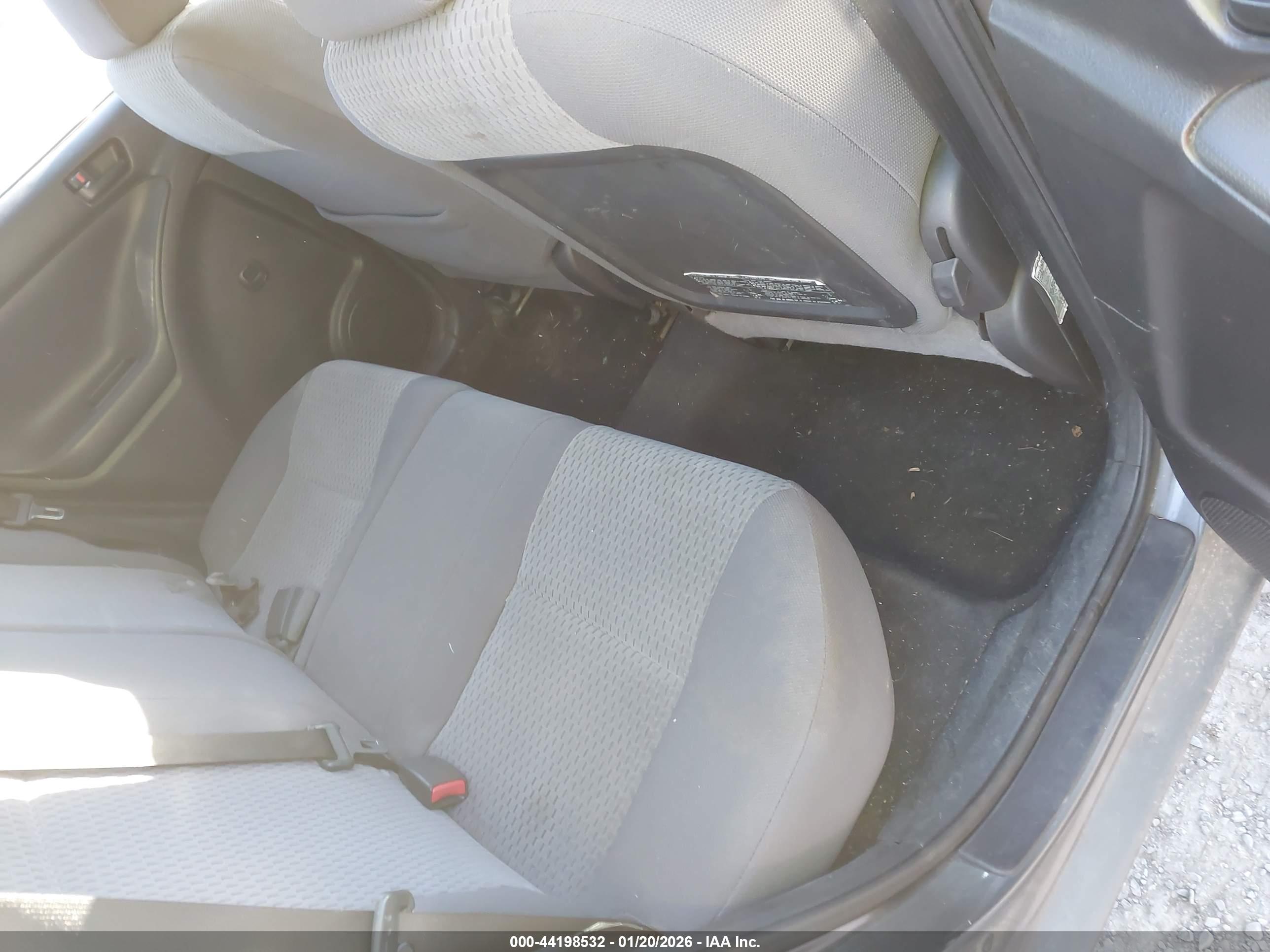 TOYOTA MATRIX image 8