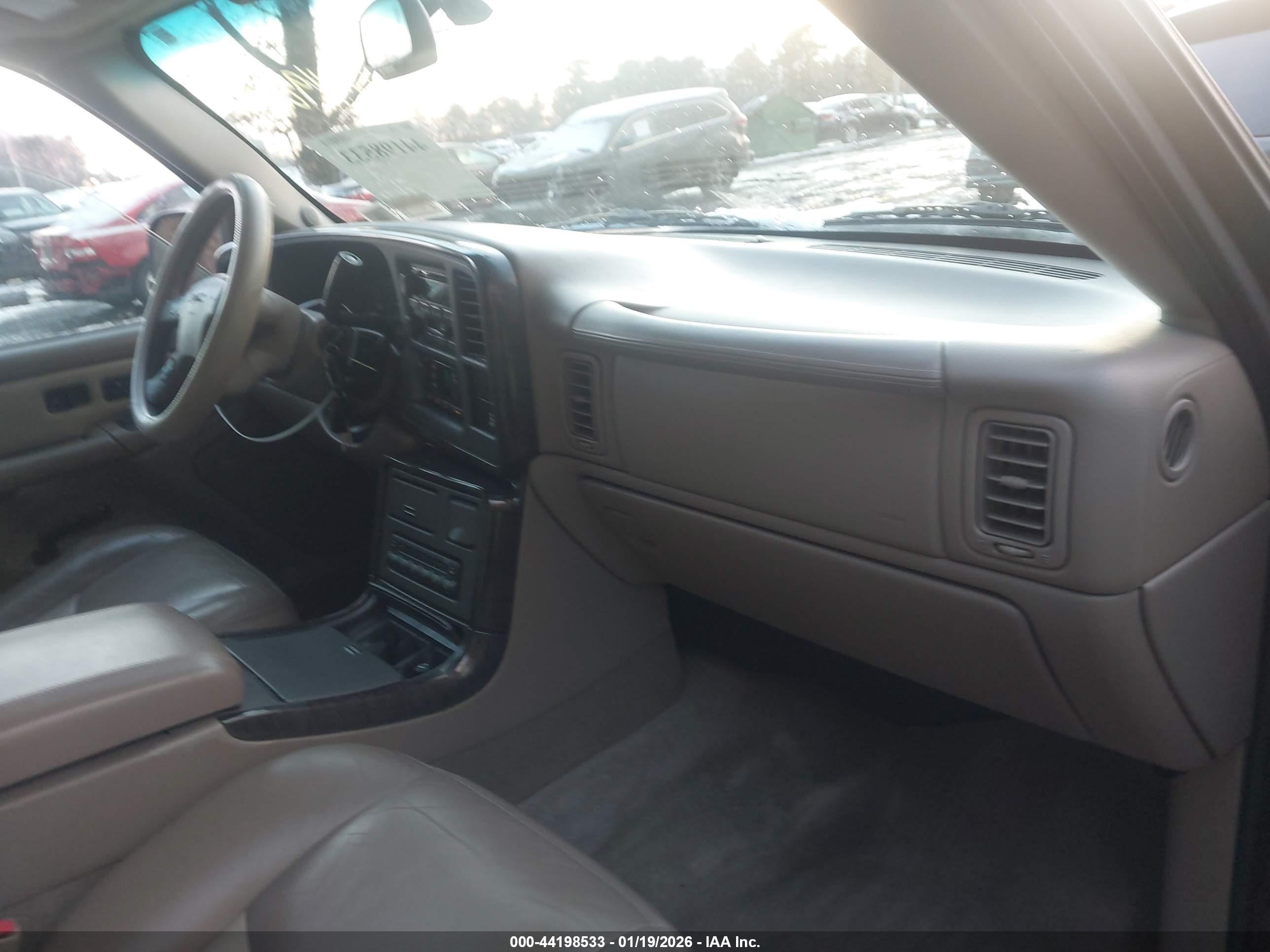 GMC YUKON image 5