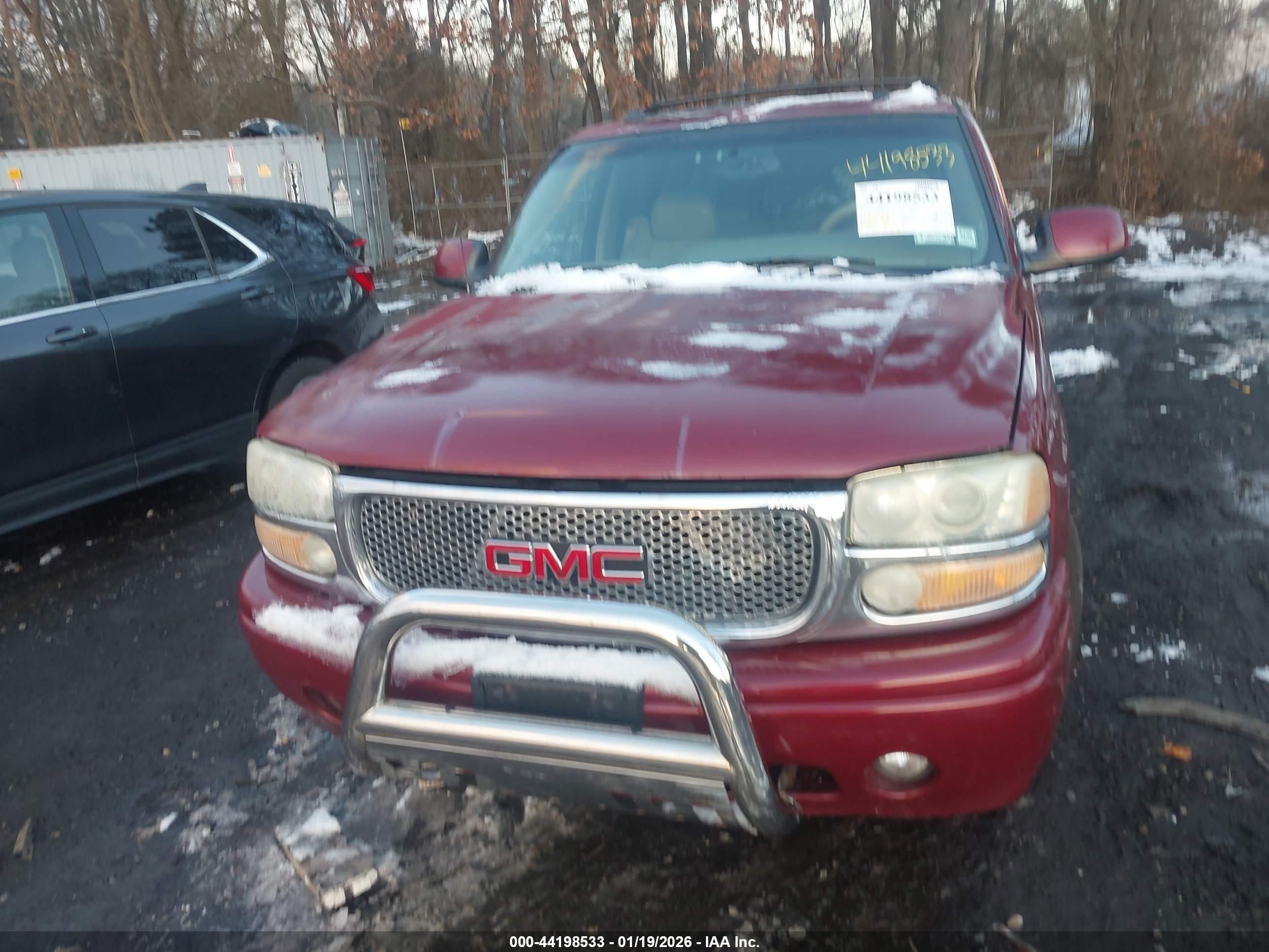 GMC YUKON image 6