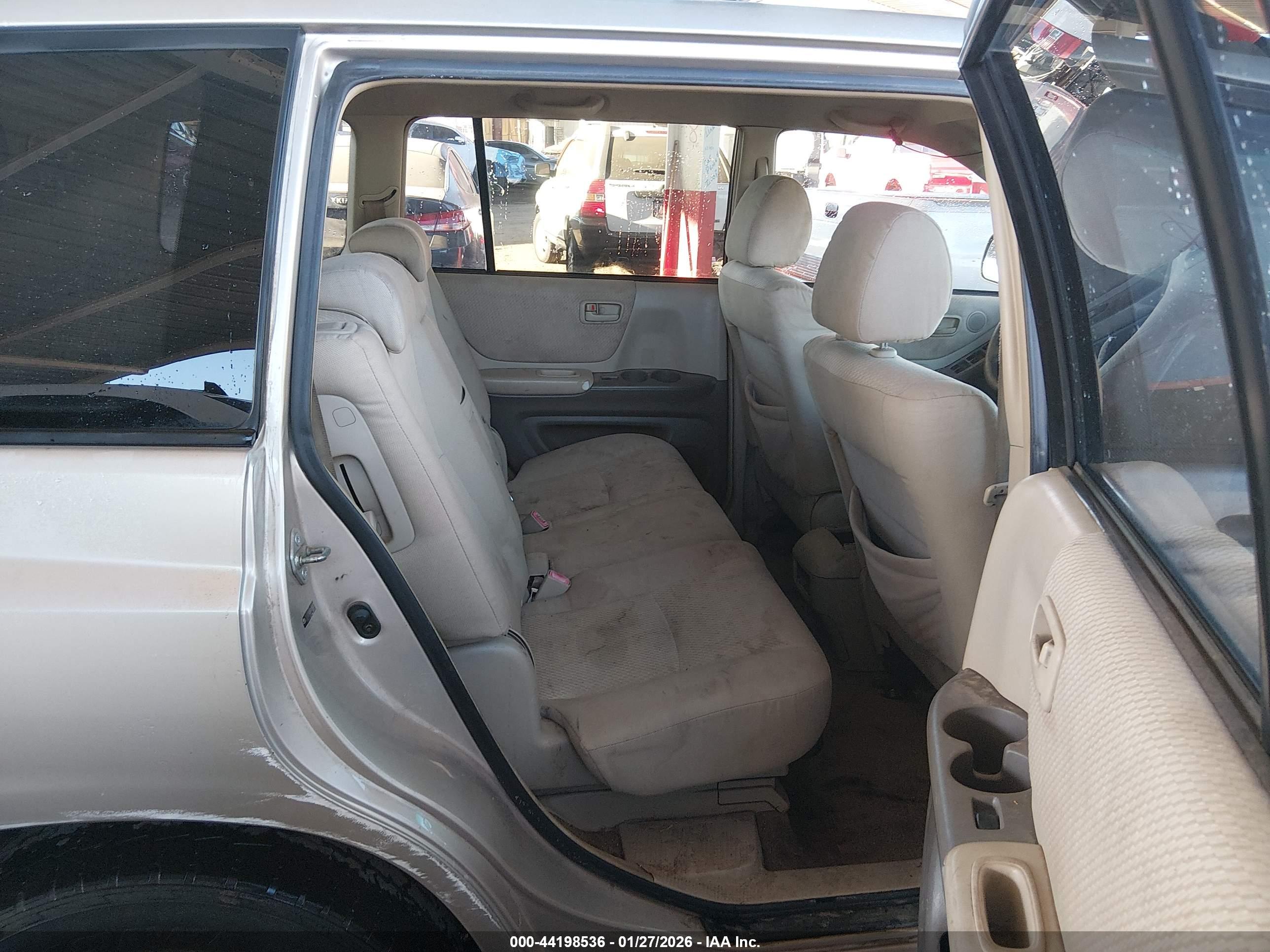 TOYOTA HIGHLANDER image 8