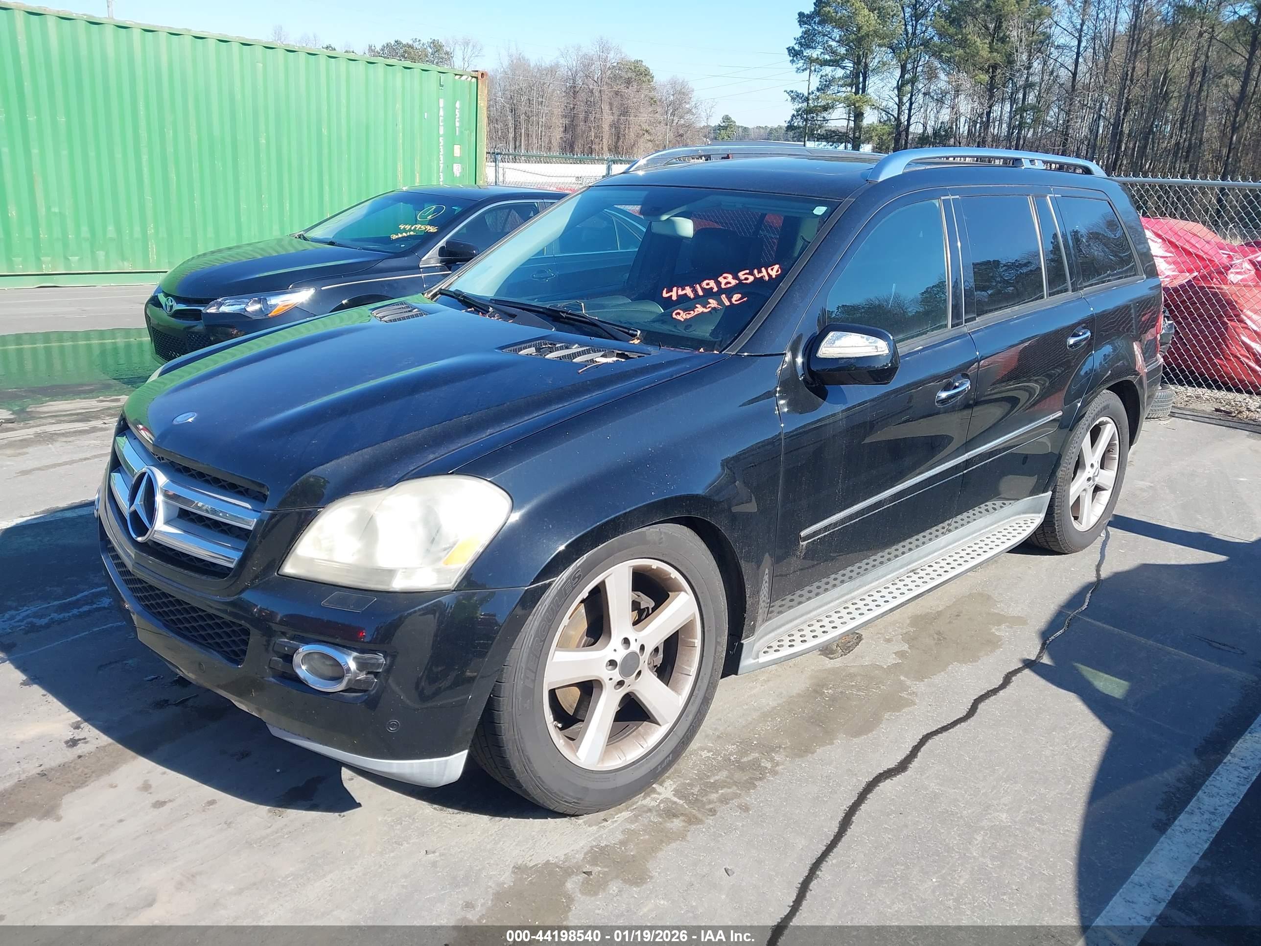 MERCEDES-BENZ GL image 2
