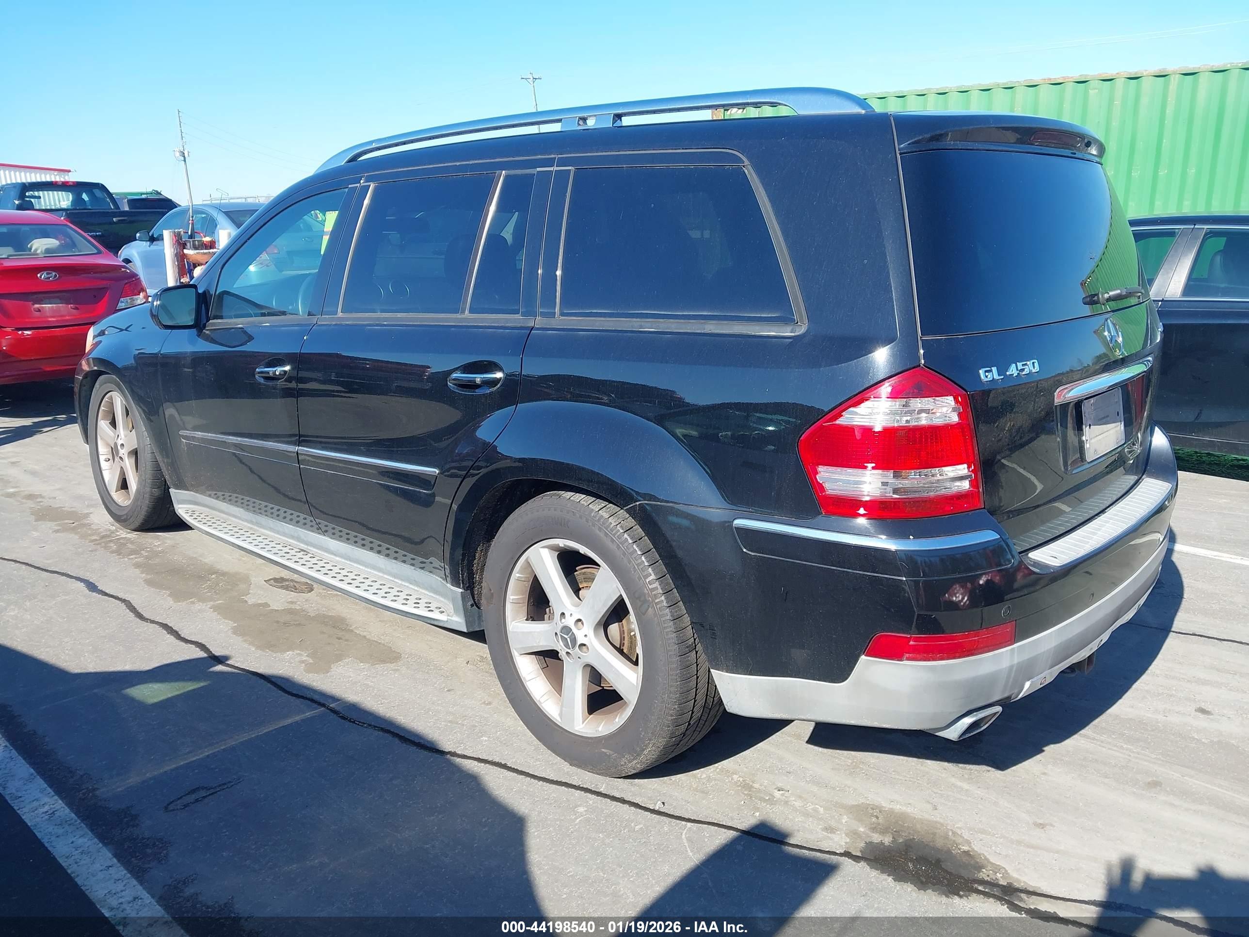 MERCEDES-BENZ GL image 3