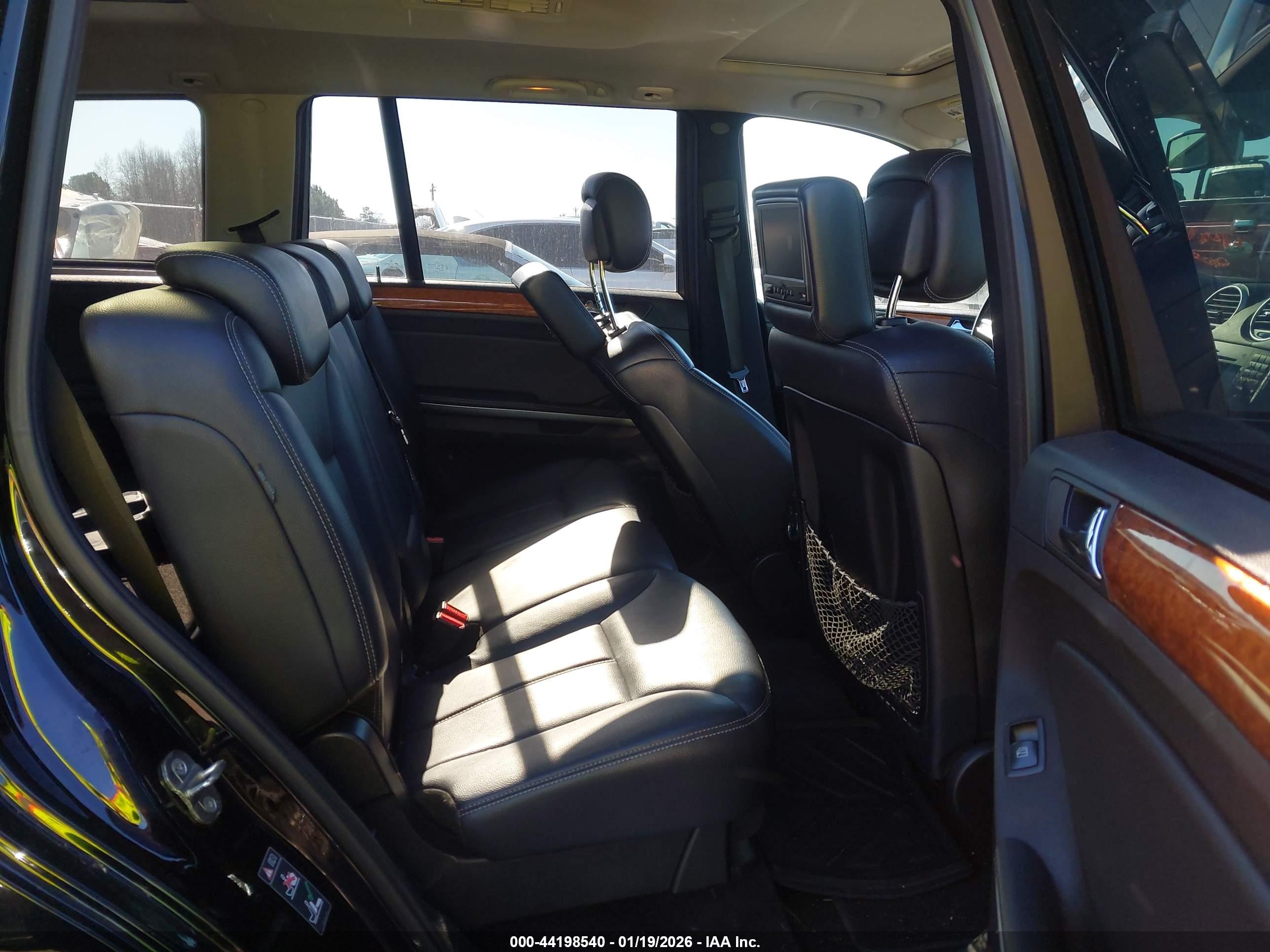 MERCEDES-BENZ GL image 8