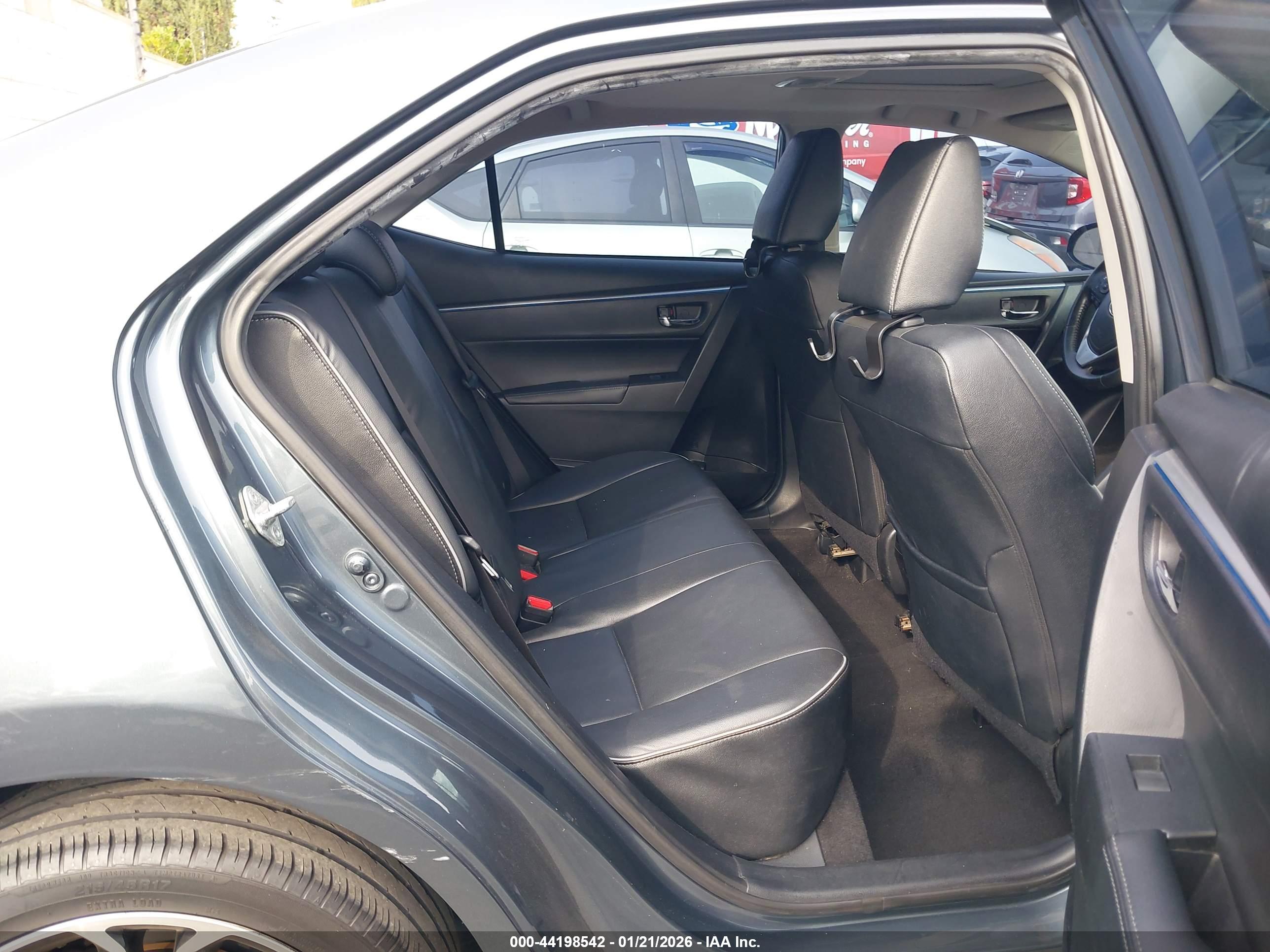 TOYOTA COROLLA image 8