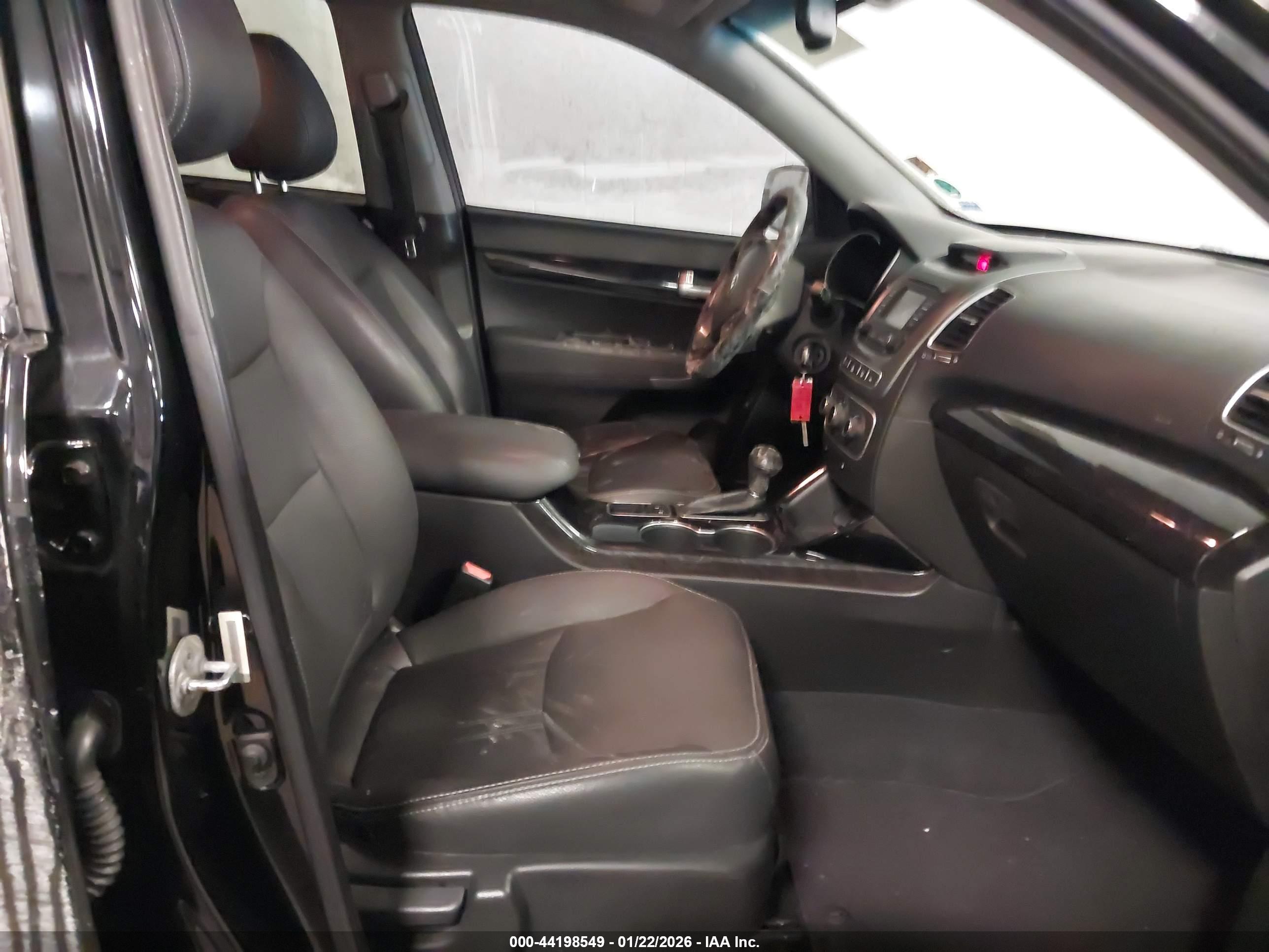 KIA SORENTO image 5