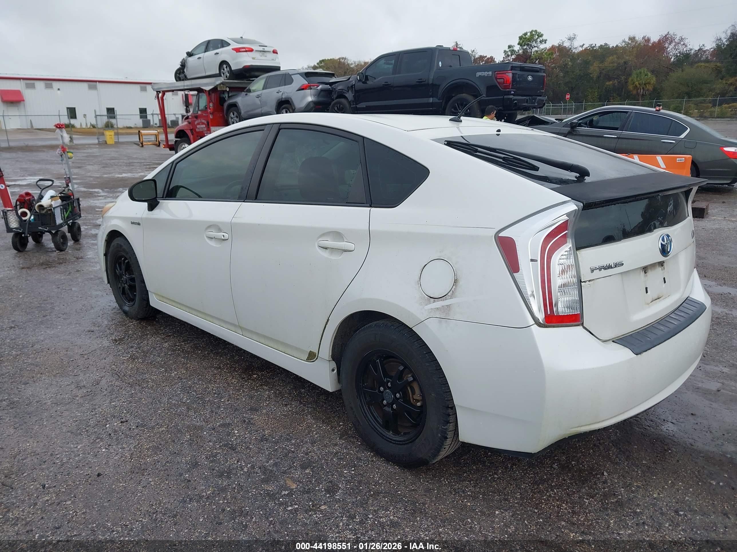 TOYOTA PRIUS image 3