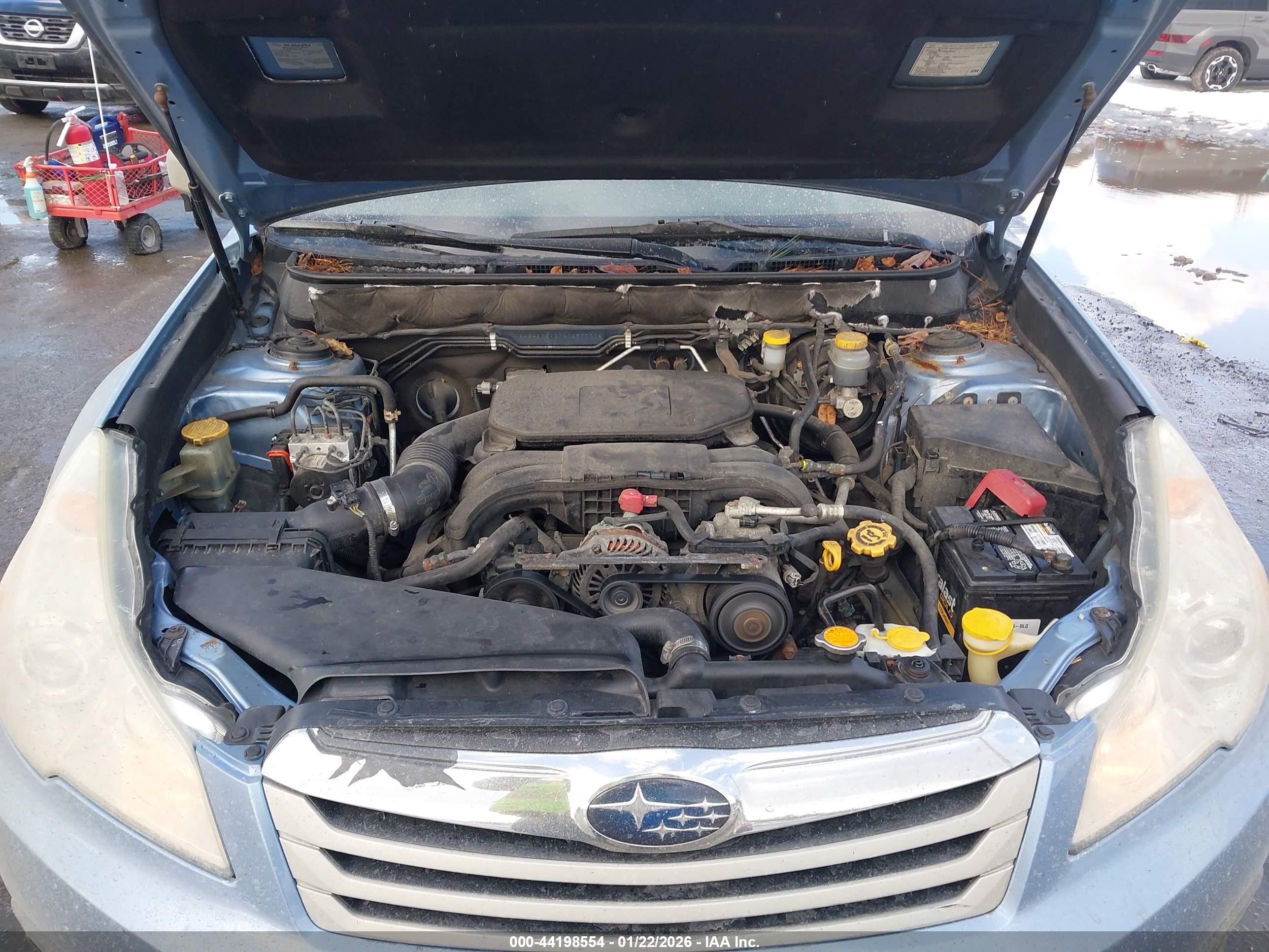 SUBARU OUTBACK image 10