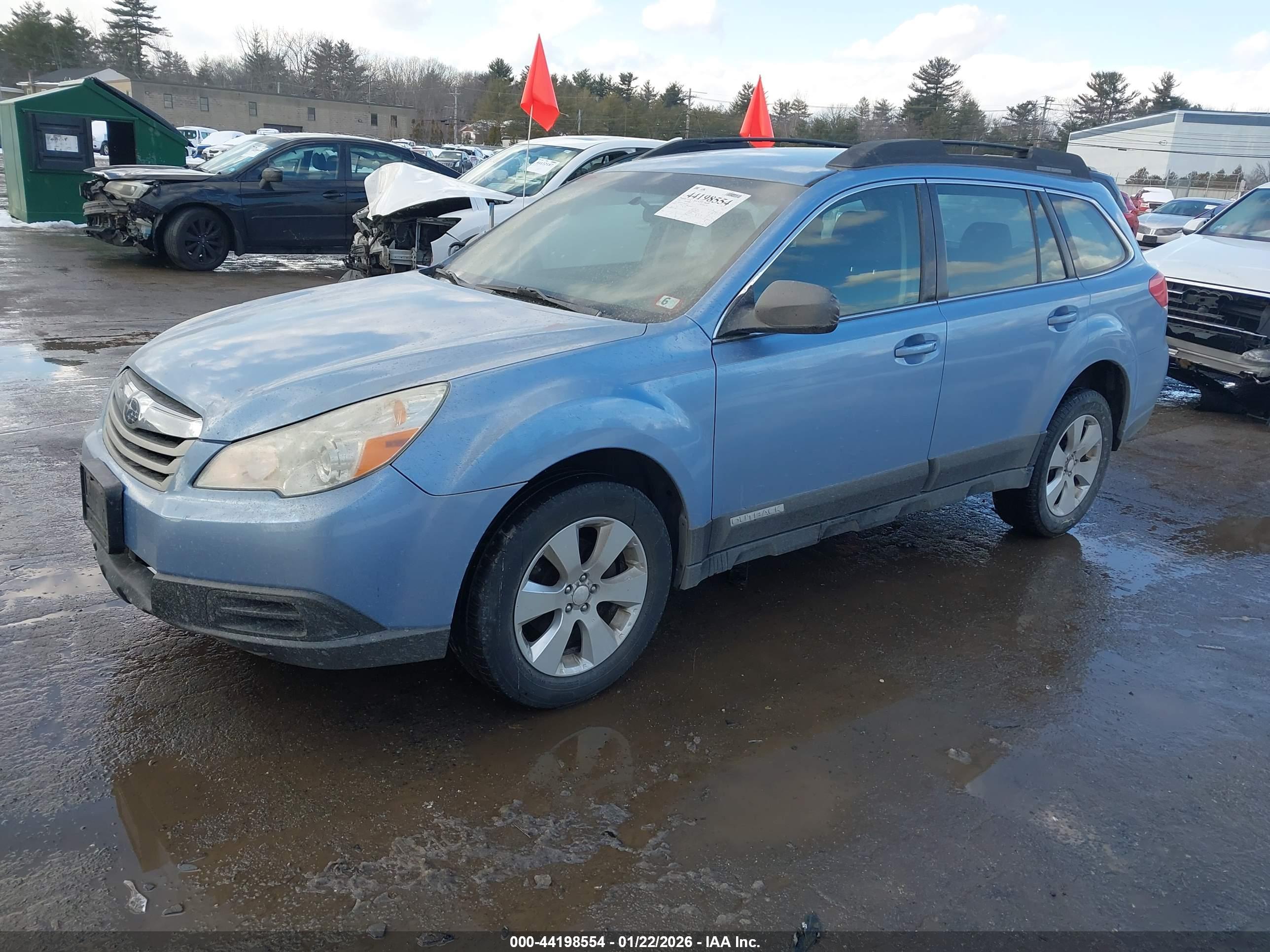 SUBARU OUTBACK image 2