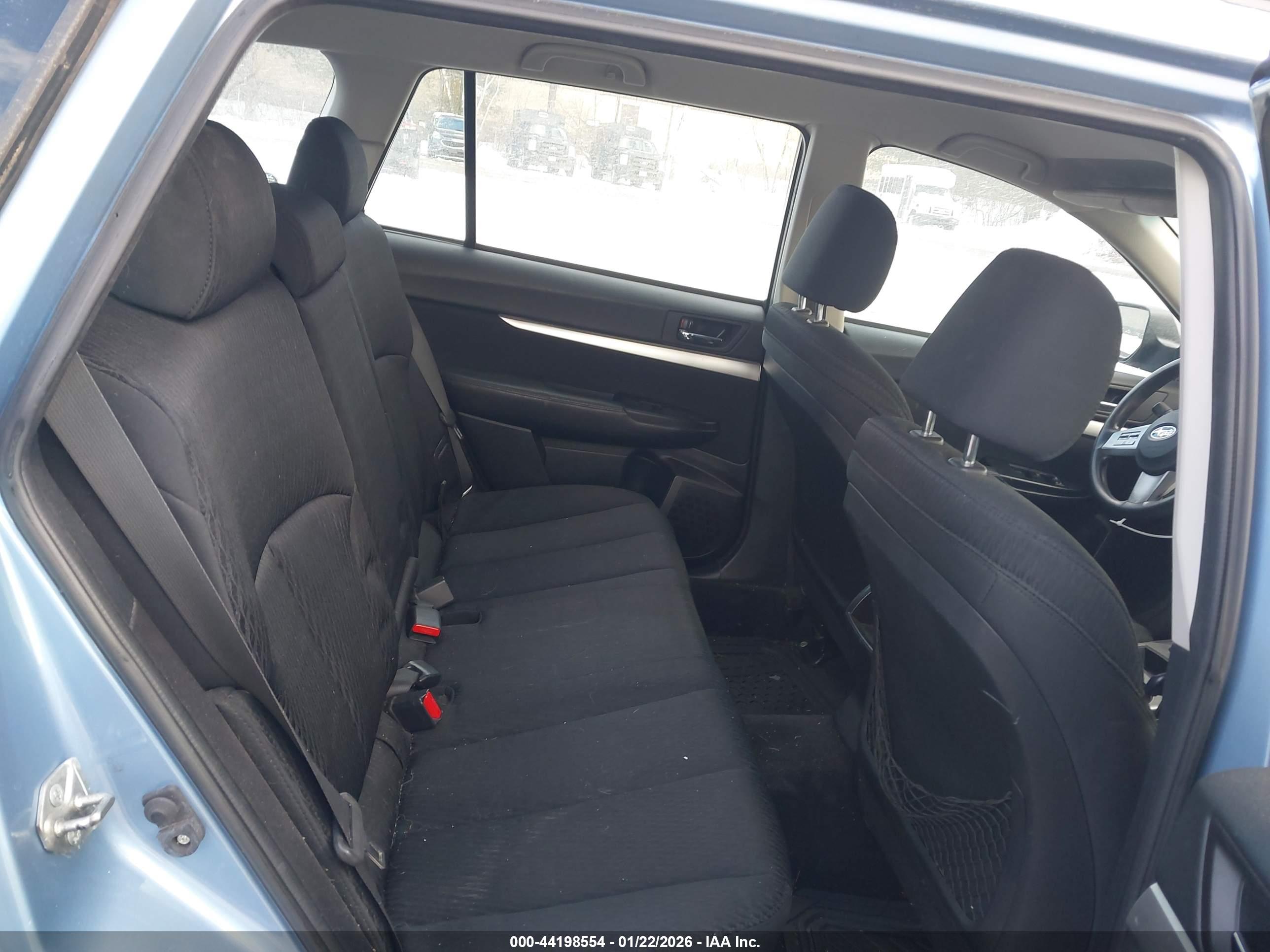 SUBARU OUTBACK image 8